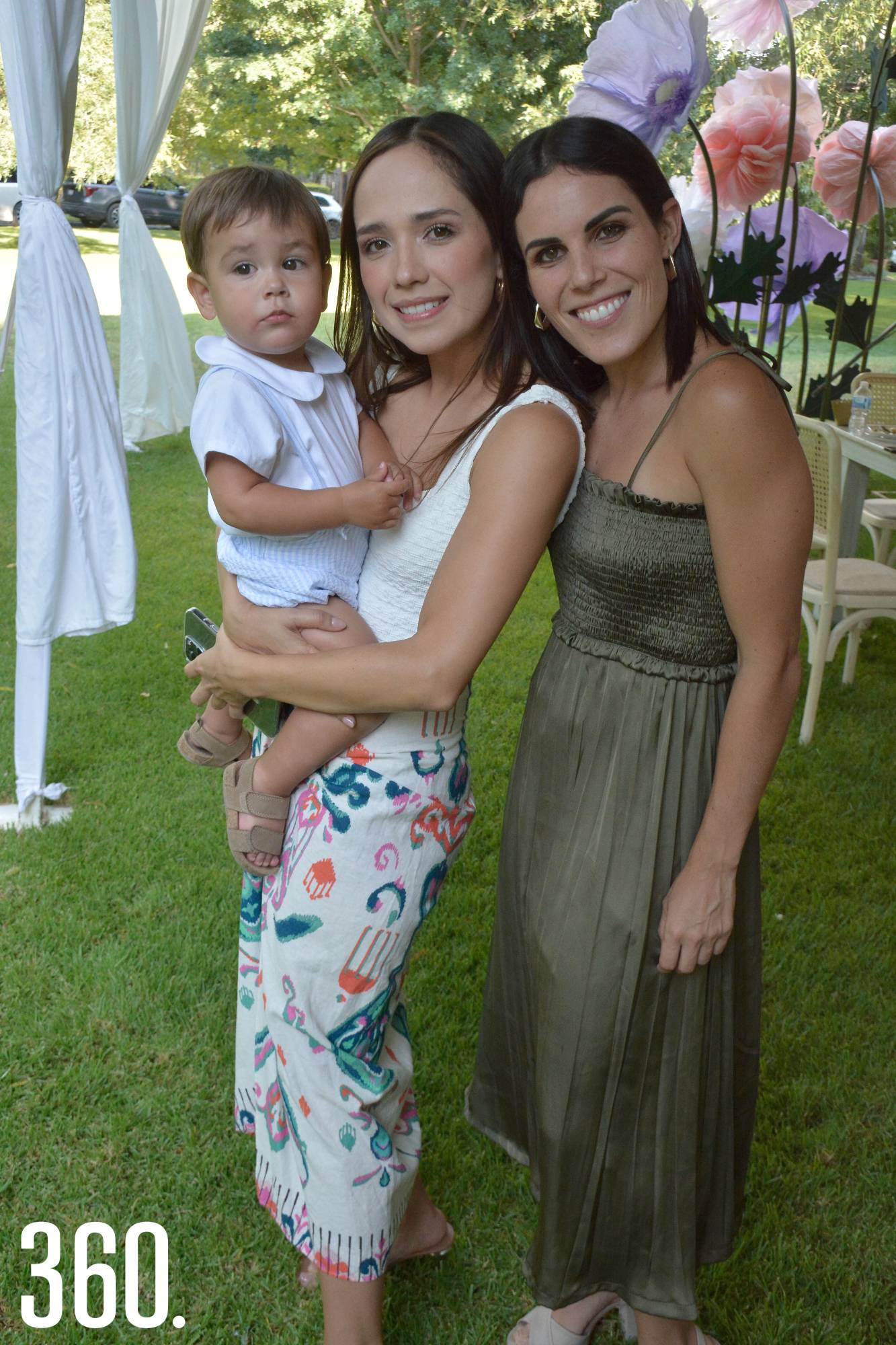 $!Adrián López, Gaby Jurado y Alejandra López.