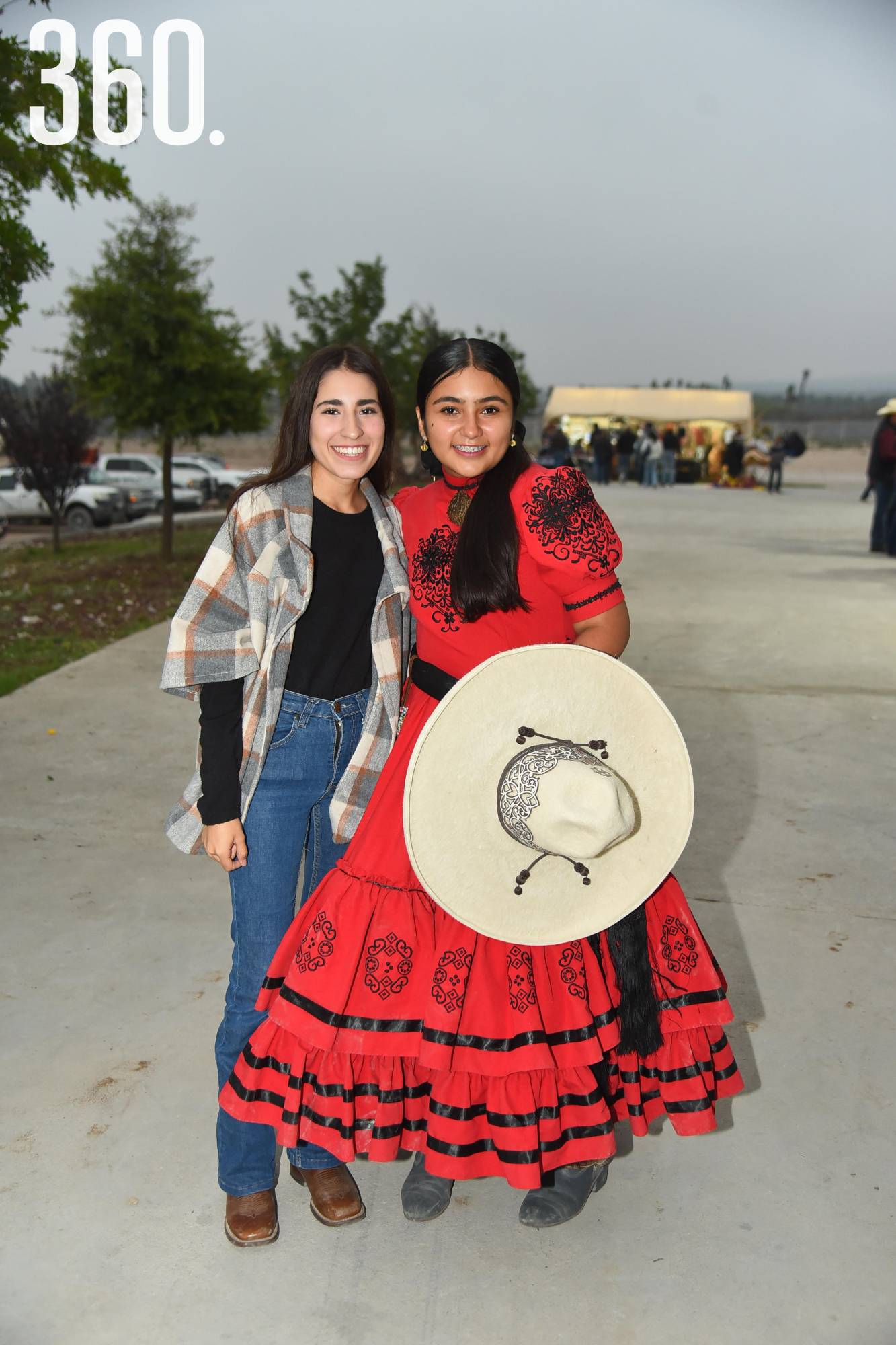 $!Dulce Alejandra Treviño y María José Reyes.
