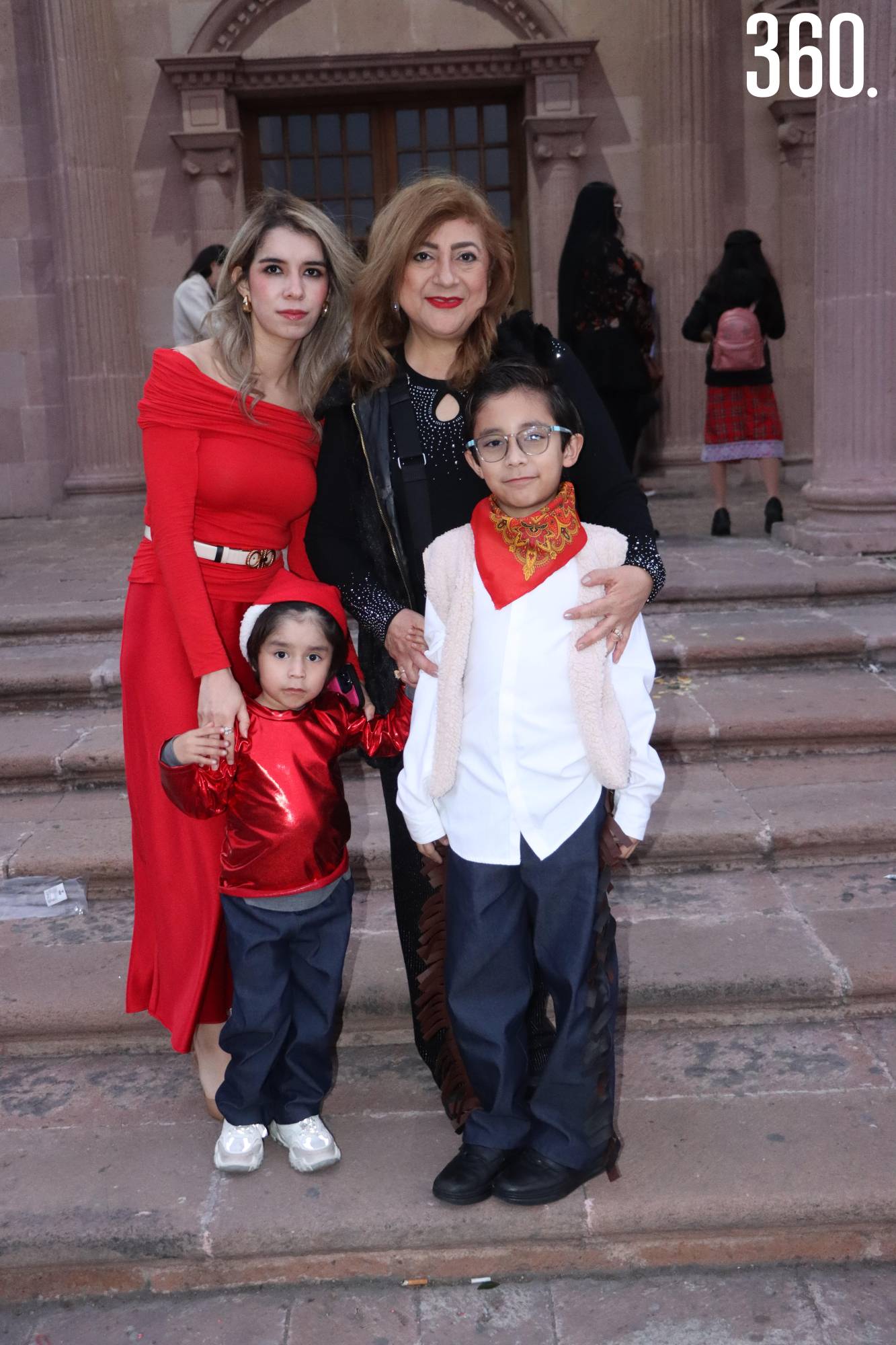 $!Alejandra Valdés, Patricia Muñoz, César y Armando Briseño.