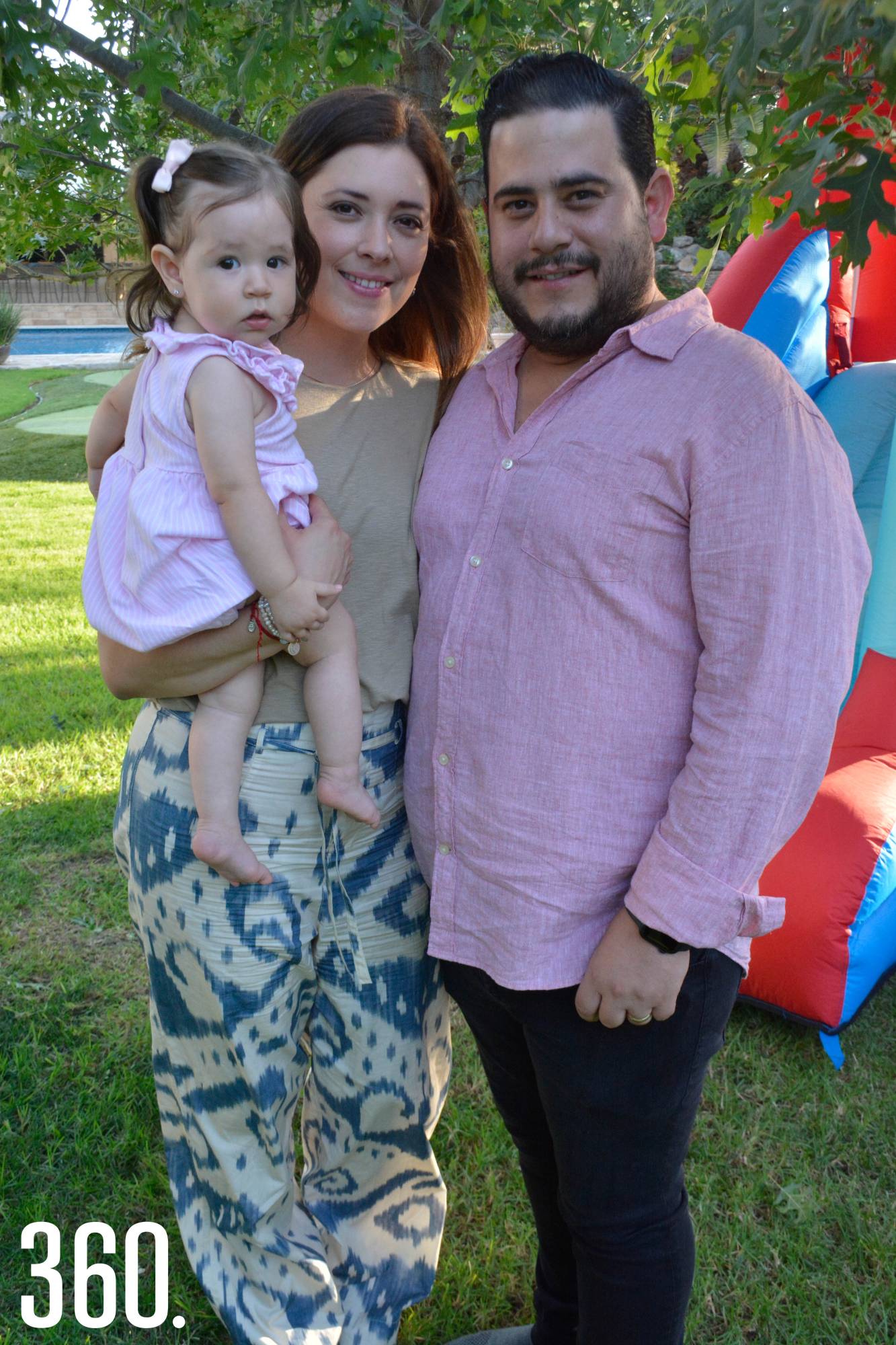 $!Amalia Treviño, Vanessa Gómez y Fernando Treviño.