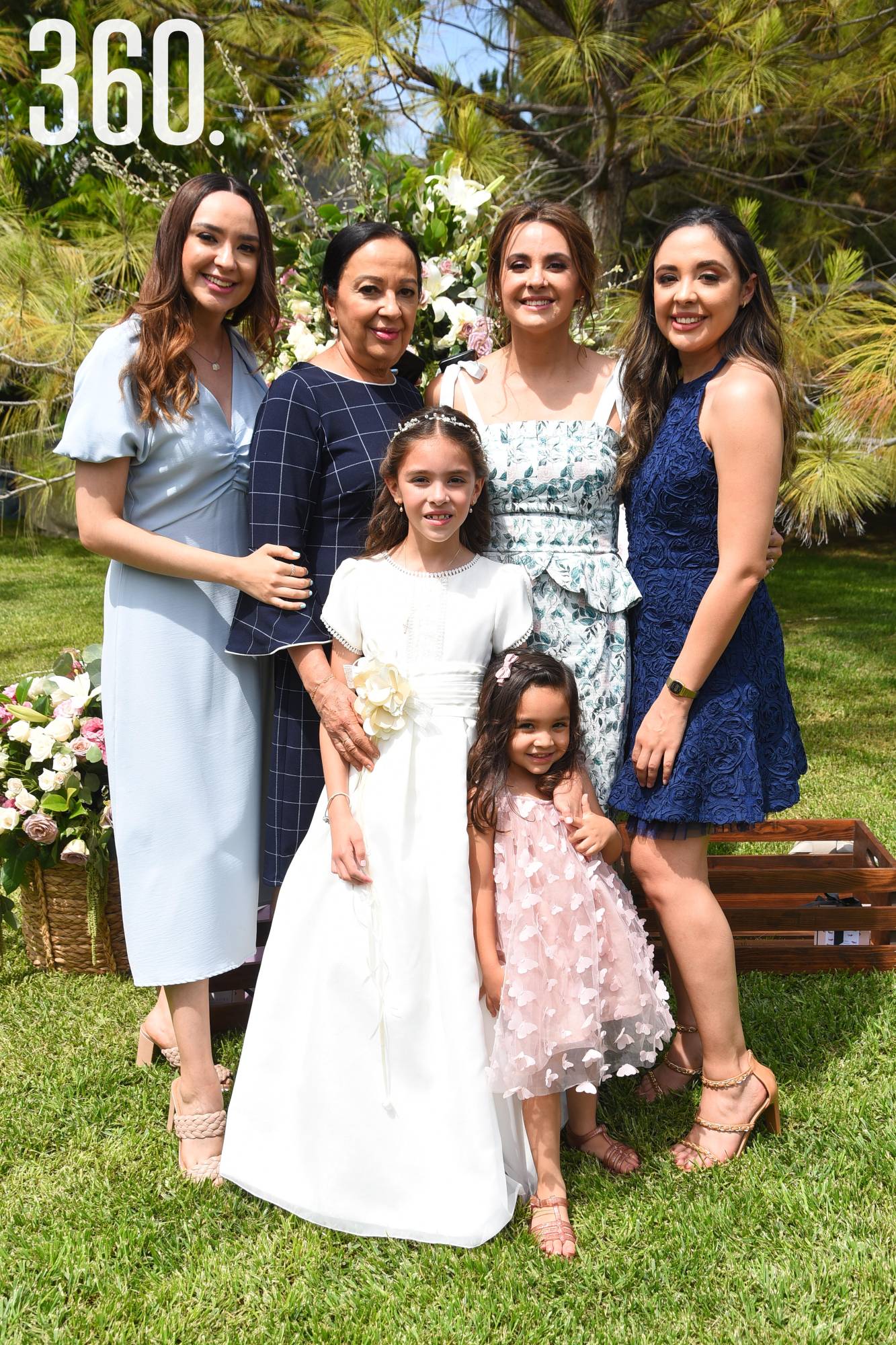$!Melissa Flores, María de Jesús Guerrero de Flores, Miriam Flores de Aguirre, Marlen Flores, Mariángela Aguirre Flores y Micaela Aguirre.