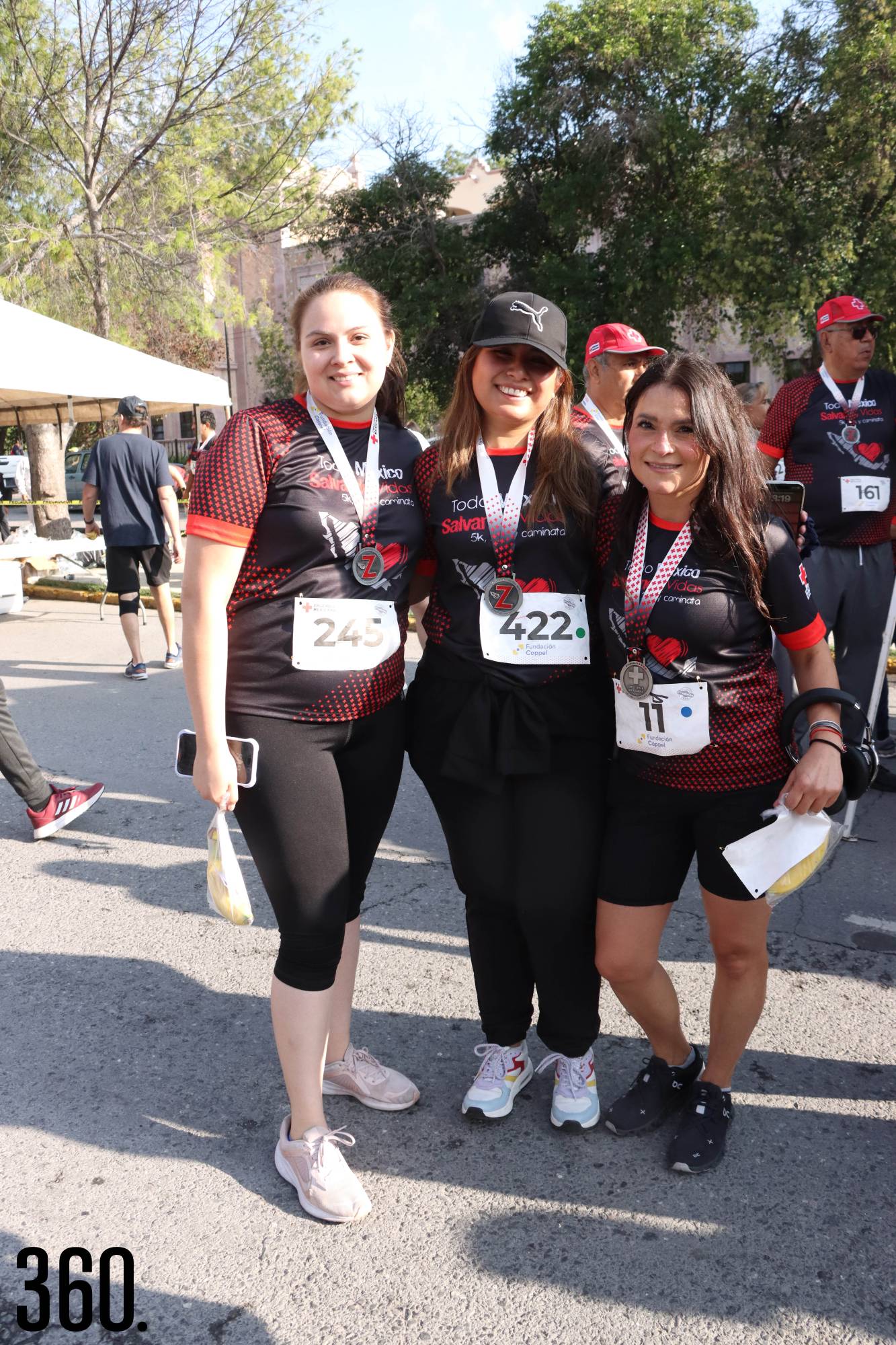 $!PARTICIPAN EN LA CARRERA DE LA CRUZ ROJA