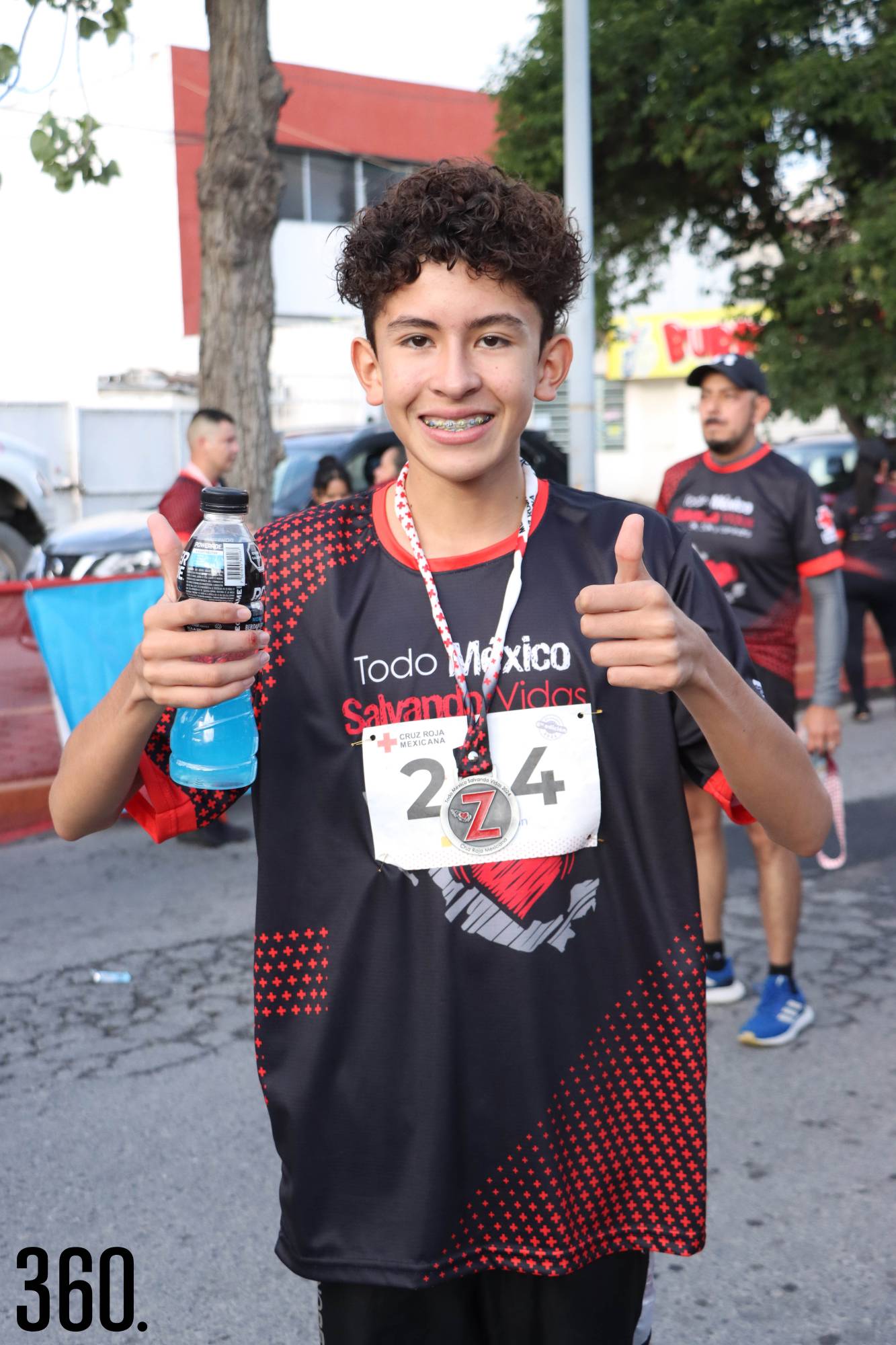 $!PARTICIPAN EN LA CARRERA DE LA CRUZ ROJA