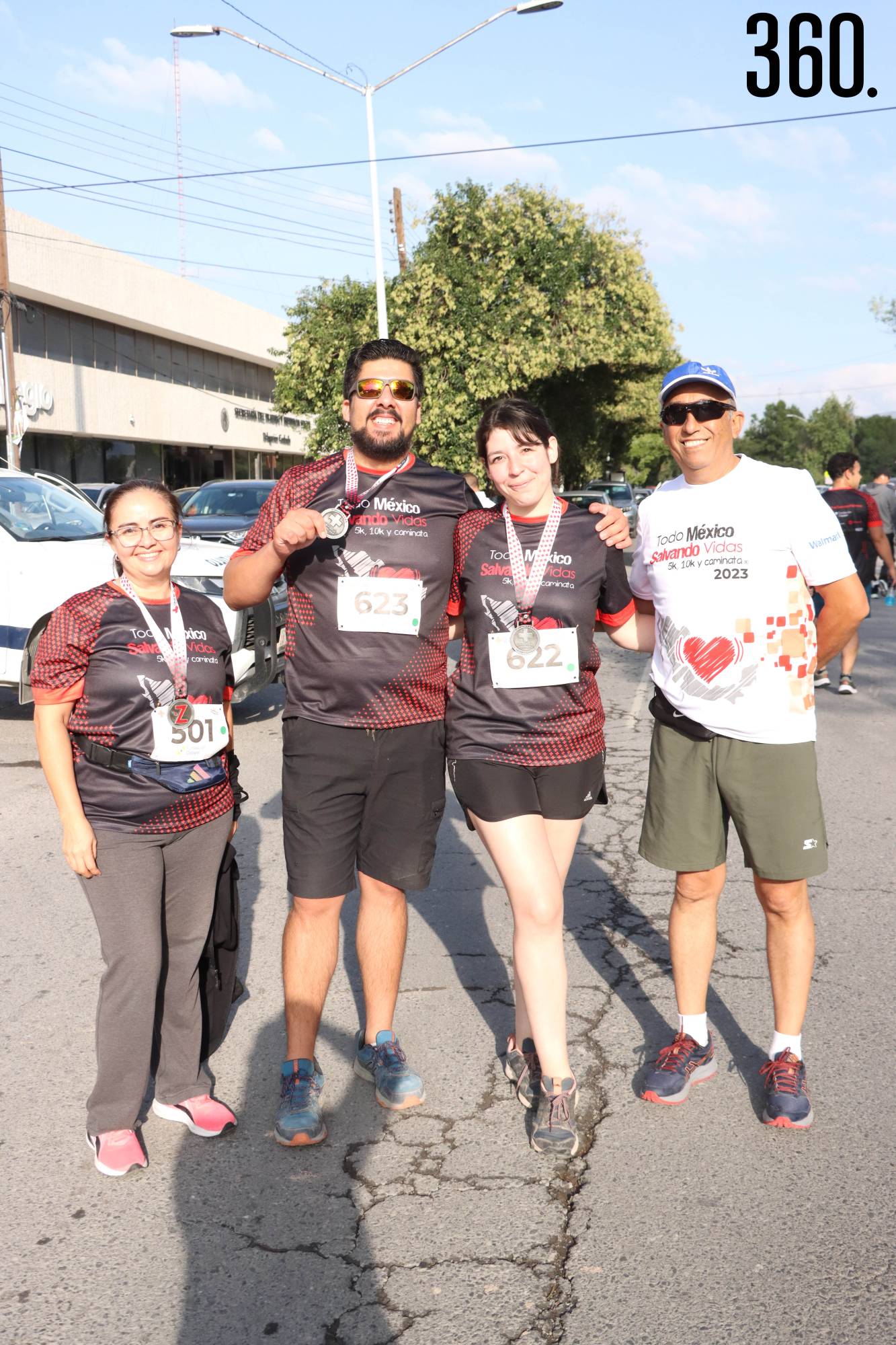 $!PARTICIPAN EN LA CARRERA DE LA CRUZ ROJA