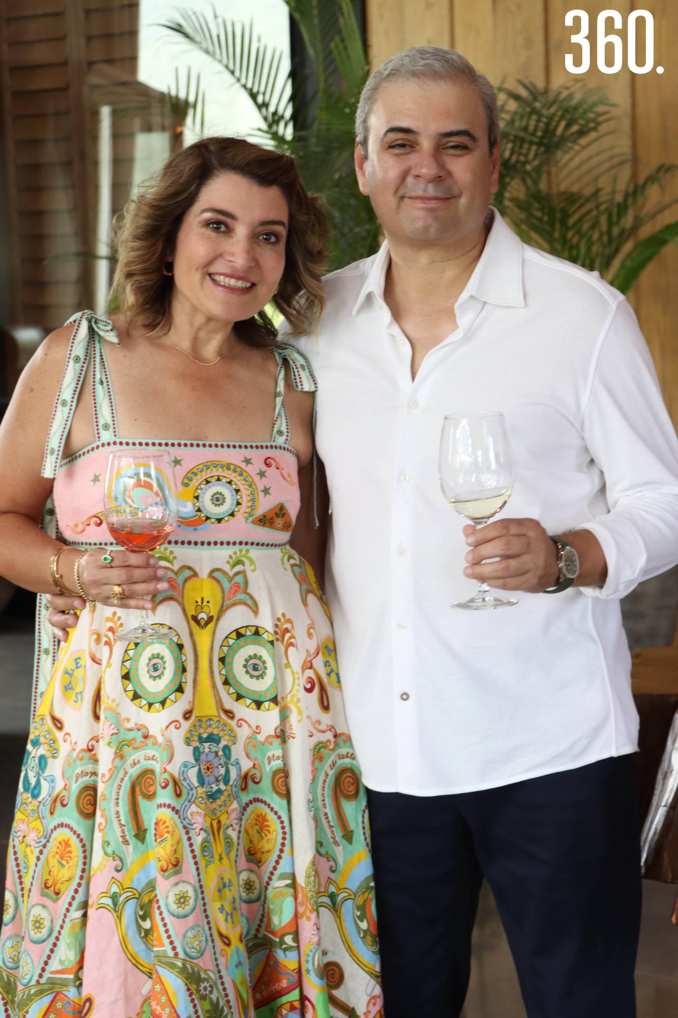 $!FESTEJAN A LIZZY EN LOS VIÑEDOS