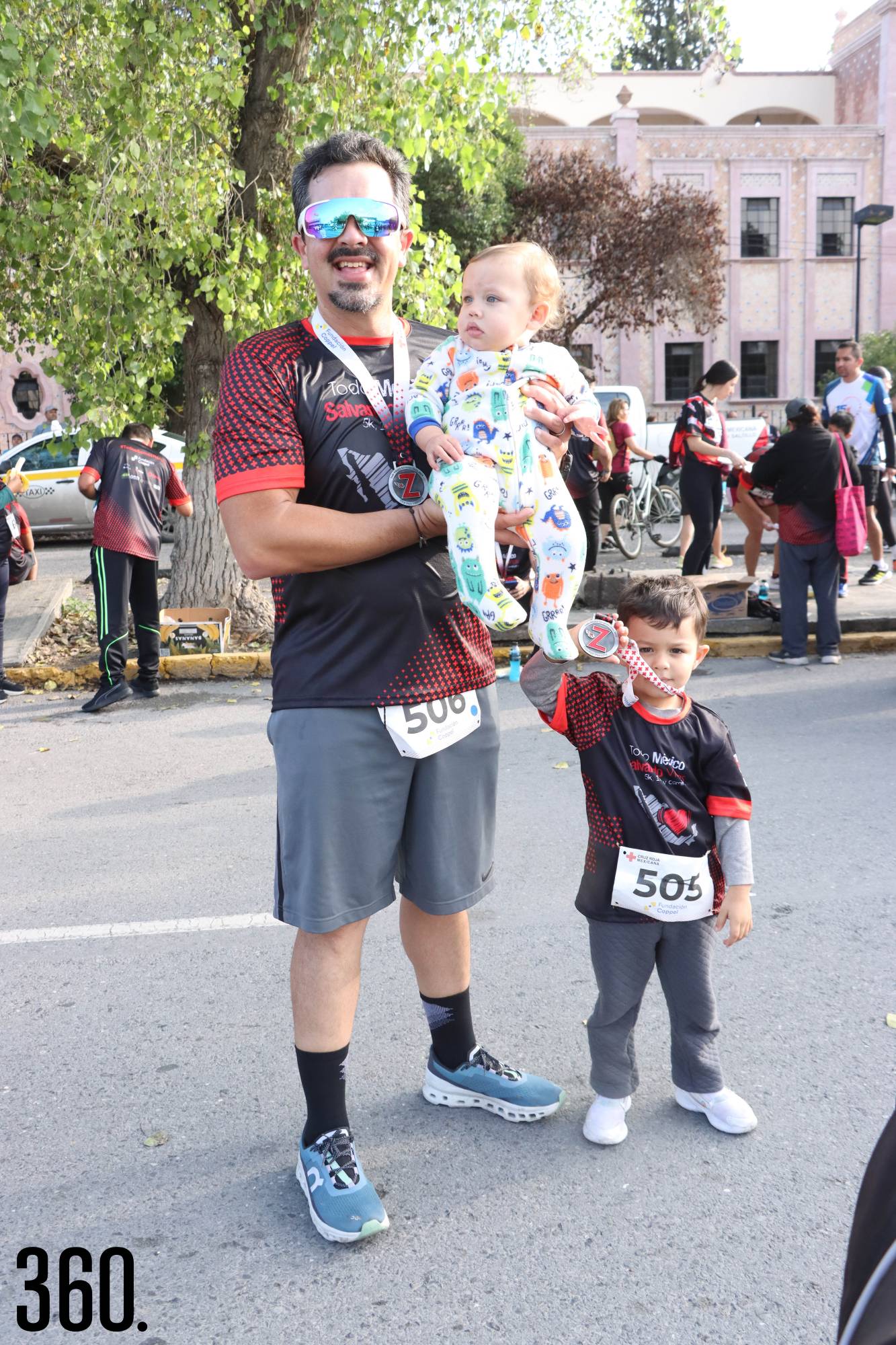 $!PARTICIPAN EN LA CARRERA DE LA CRUZ ROJA