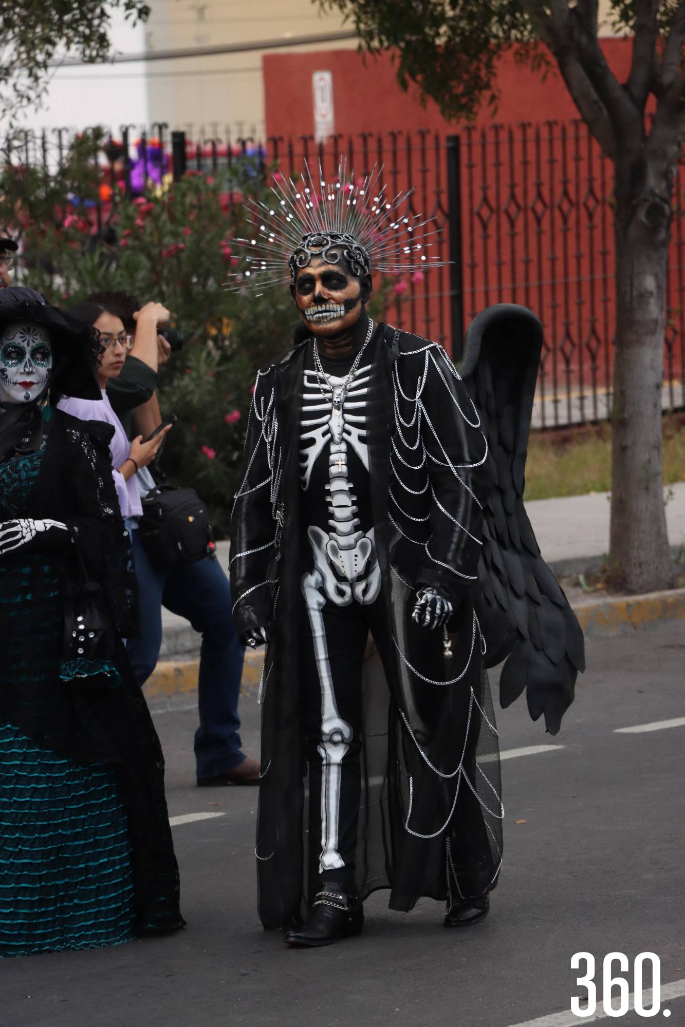 $!Cuidaron hasta el mínimo detalle en cada traje.