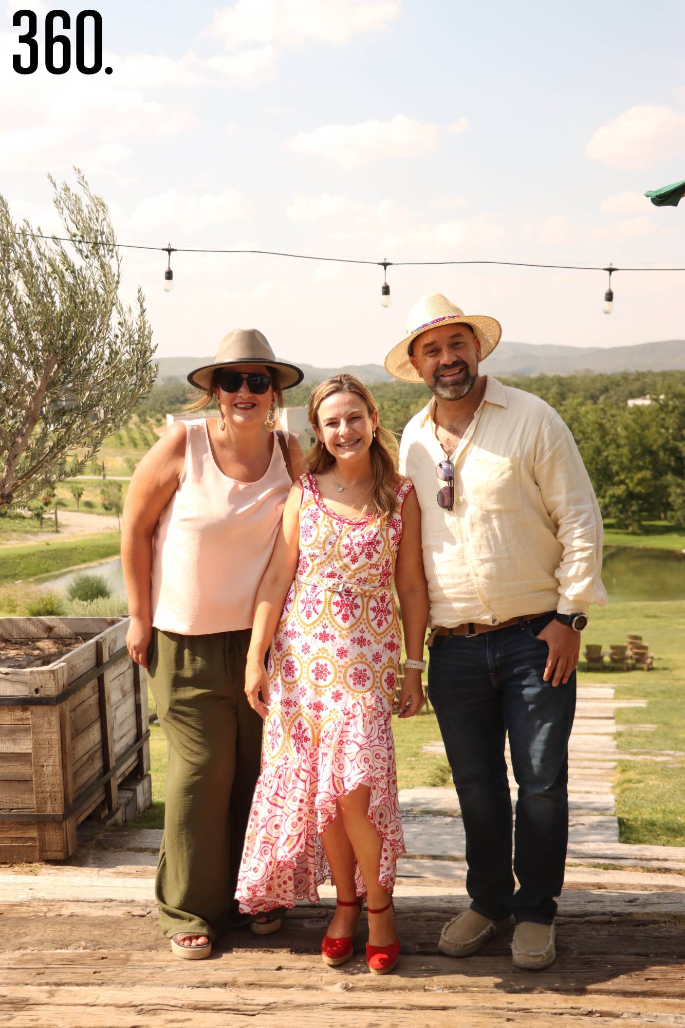 $!FESTEJAN A LIZZY EN LOS VIÑEDOS