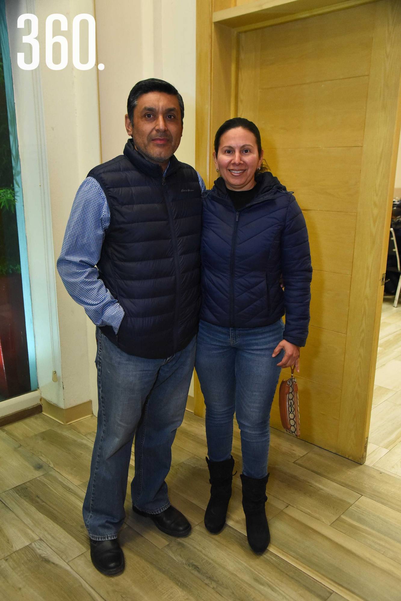 $!PADRES DE FAMILIA ASISTEN A CONFERENCIA &quot;HIJOS CON RAÍCES Y ALAS&quot;