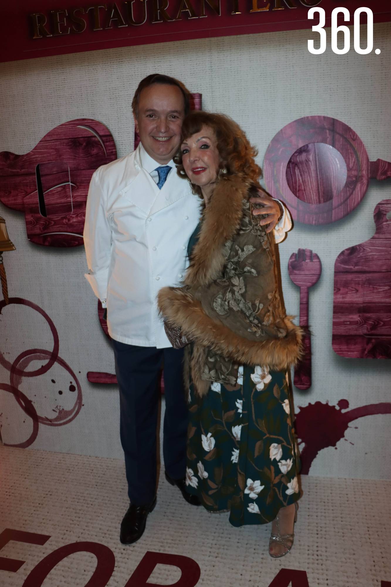 $!Juan Ramón Cárdenas con su madre, Lilia Cantú de Cárdenas.