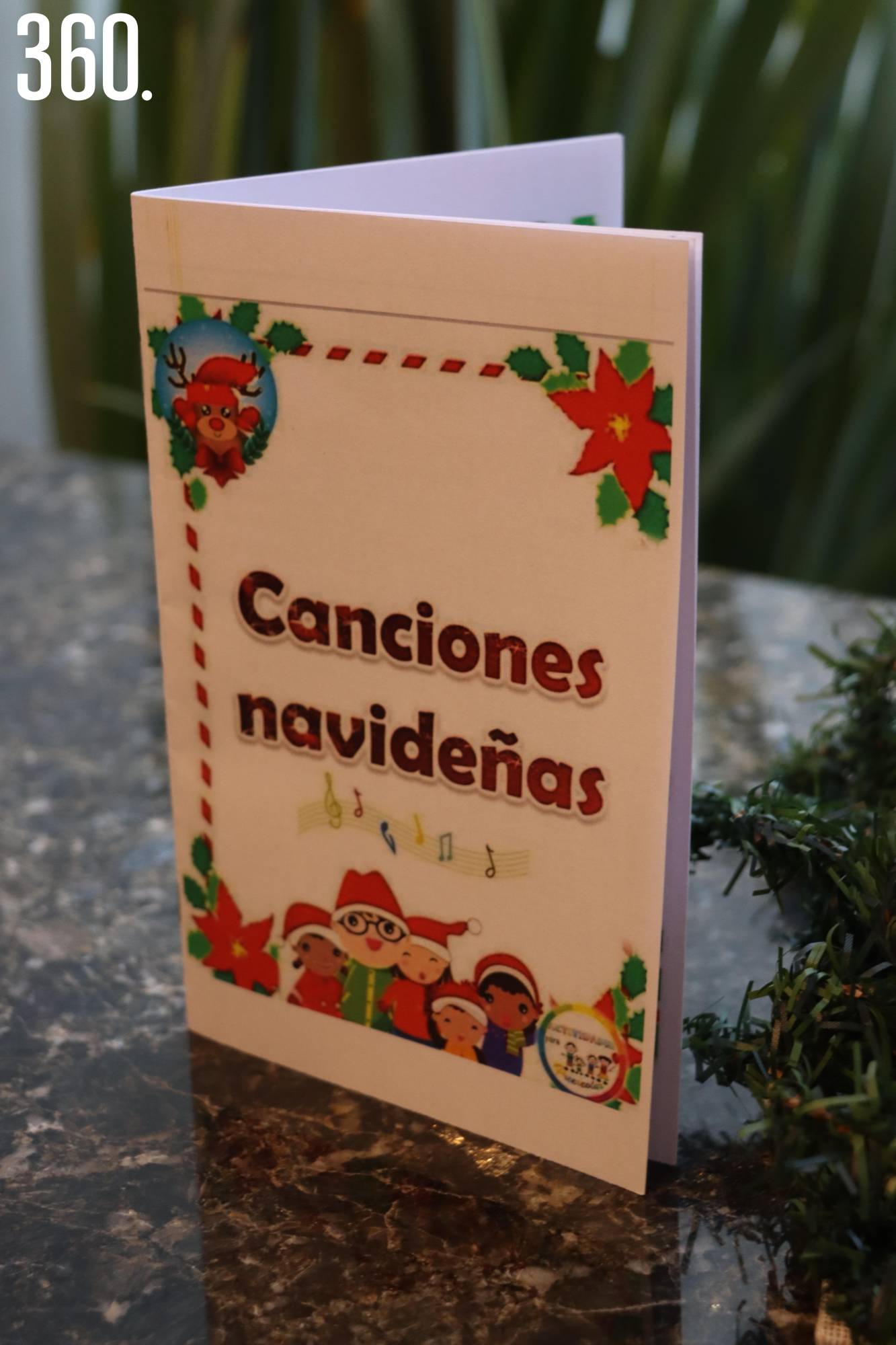 $!Libro con villancicos navideños.