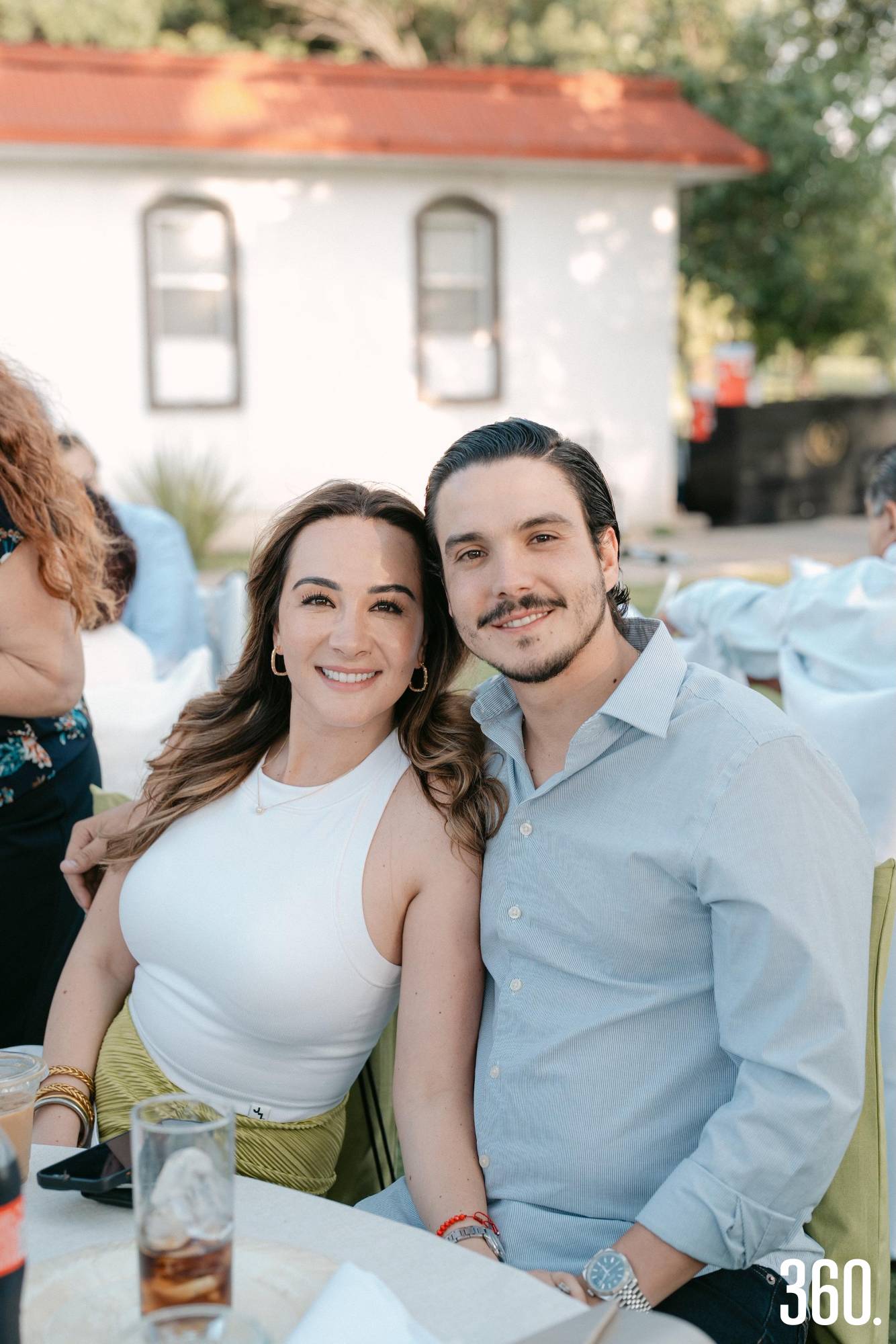 $!Convivieron con sus invitados y compartieron una deliciosa comida.