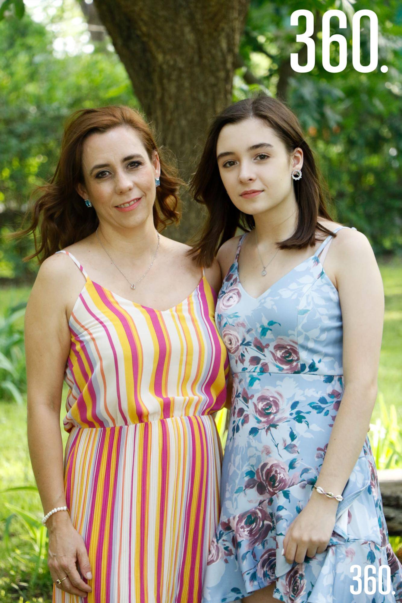 $!María Jimena con su madre, Karina Cardona.