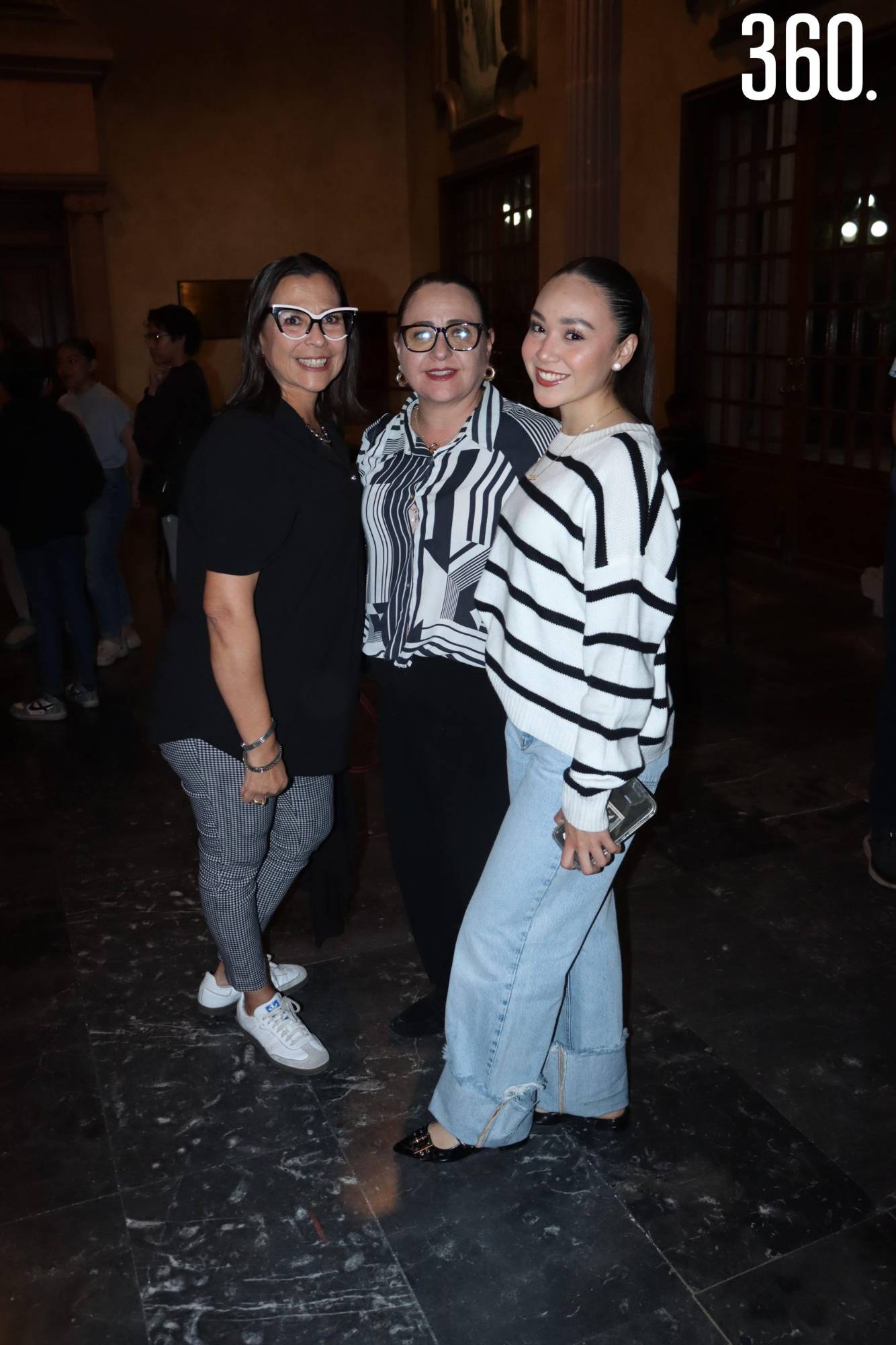 $!Olga y Gaby Menchaca con Ana Elisa Hernández.
