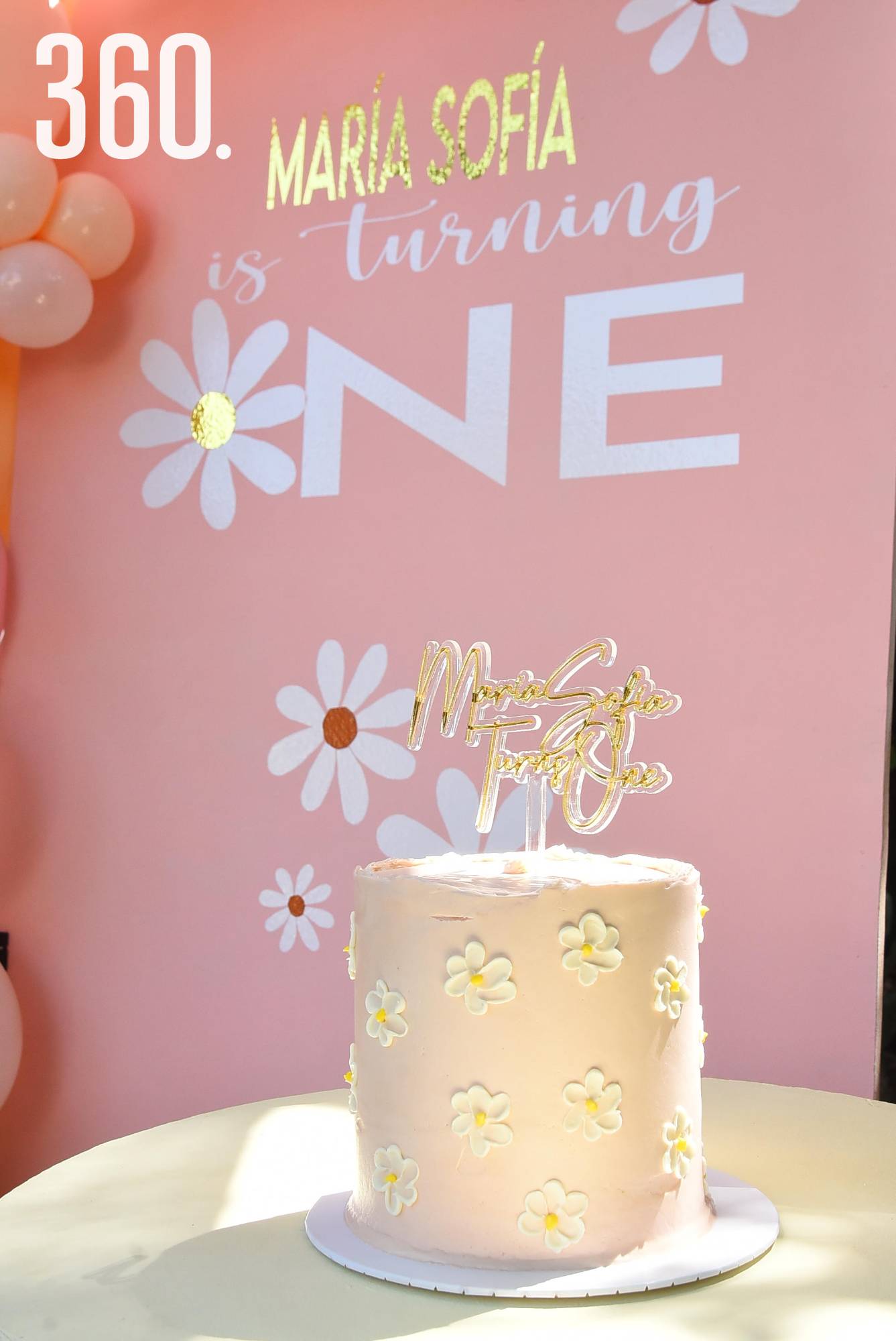 $!Pastel de la cumpleañera.