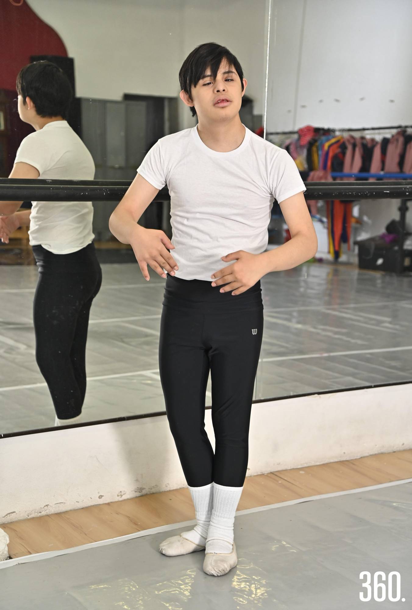 $!Emiliano, parte de “Aequalis”, representa la inclusión a través del arte escénico.