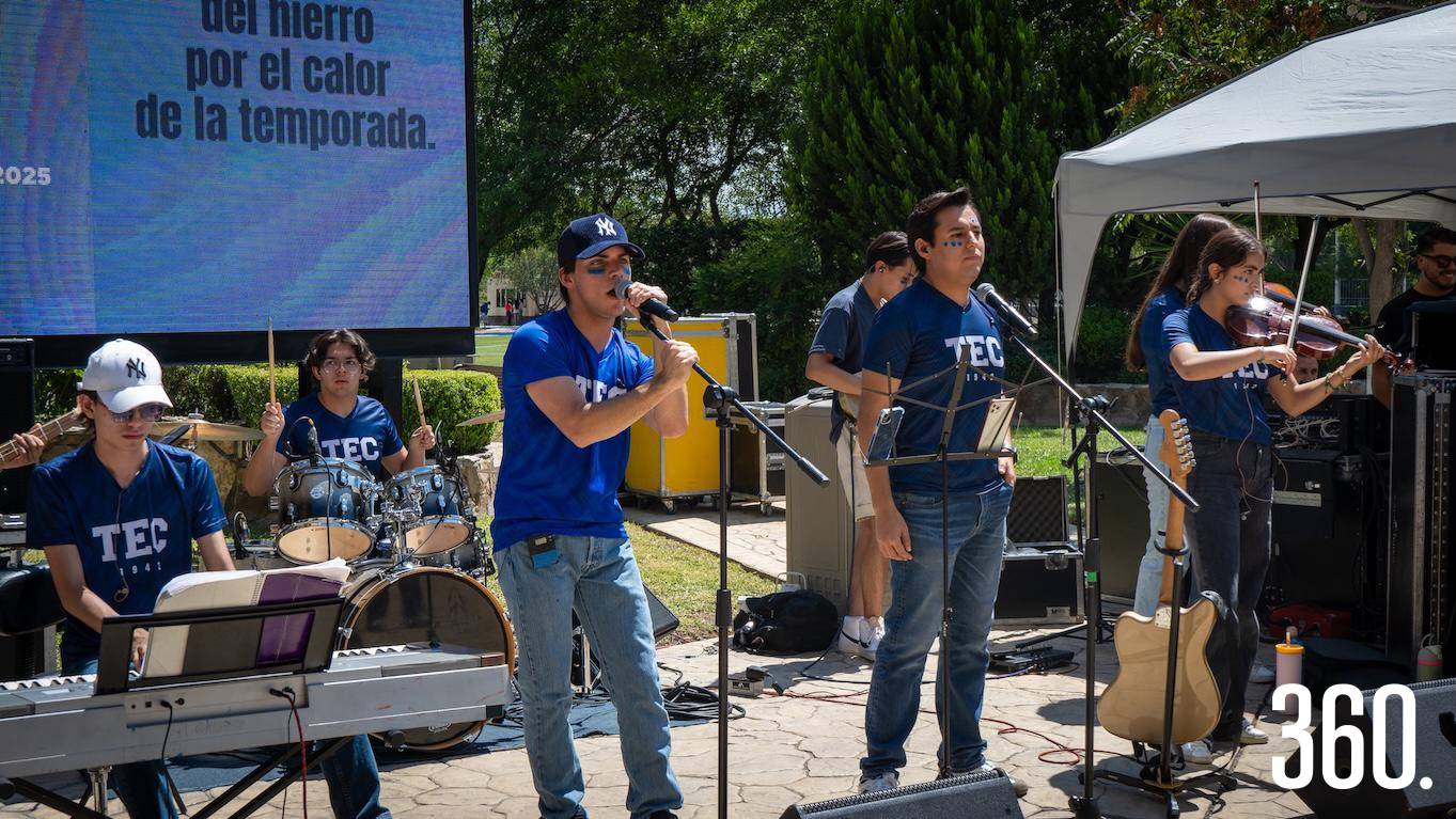 $!Los propios estudiantes se encargaron de la música.