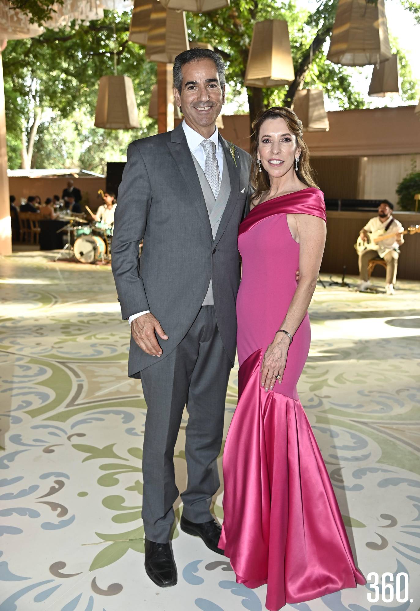 $!Rafael Peña y Leticia Parás, padres del novio.