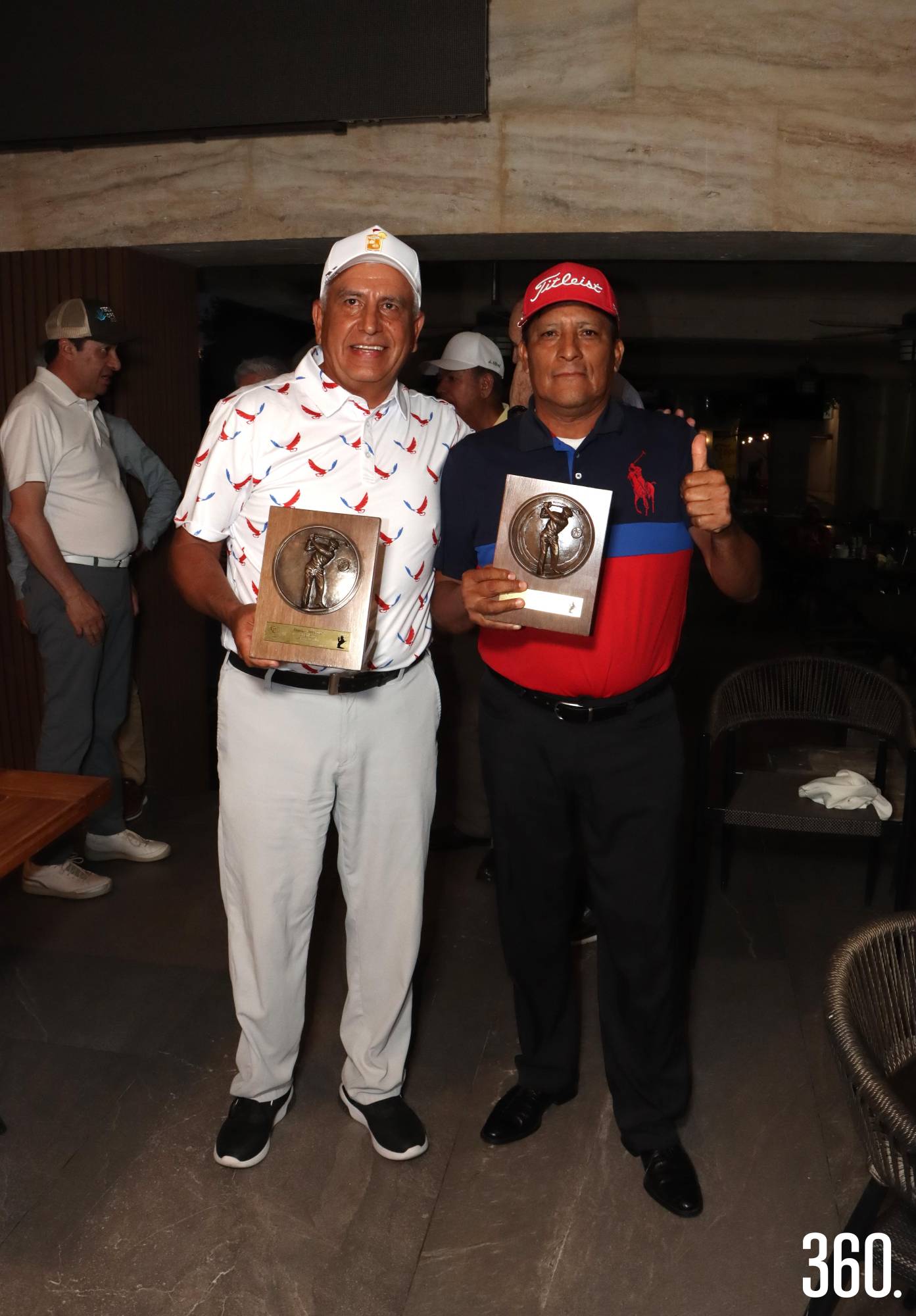 $!Ernesto Rivera y Juan José Muñoz campeones de la primera categoría del Tequila Open Cáritas 2025.