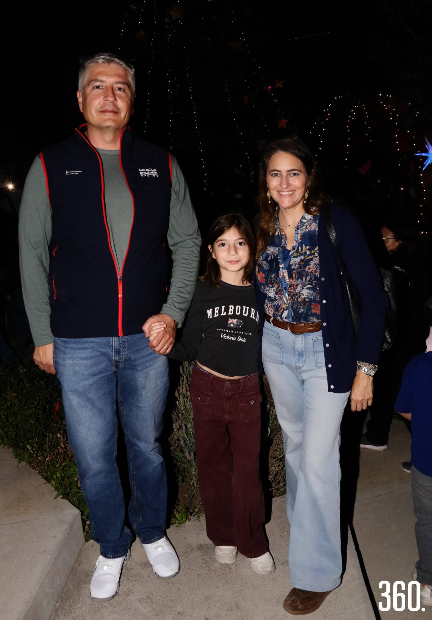 $!Armando Luna y Elizabet Adsara con su hija Emma.