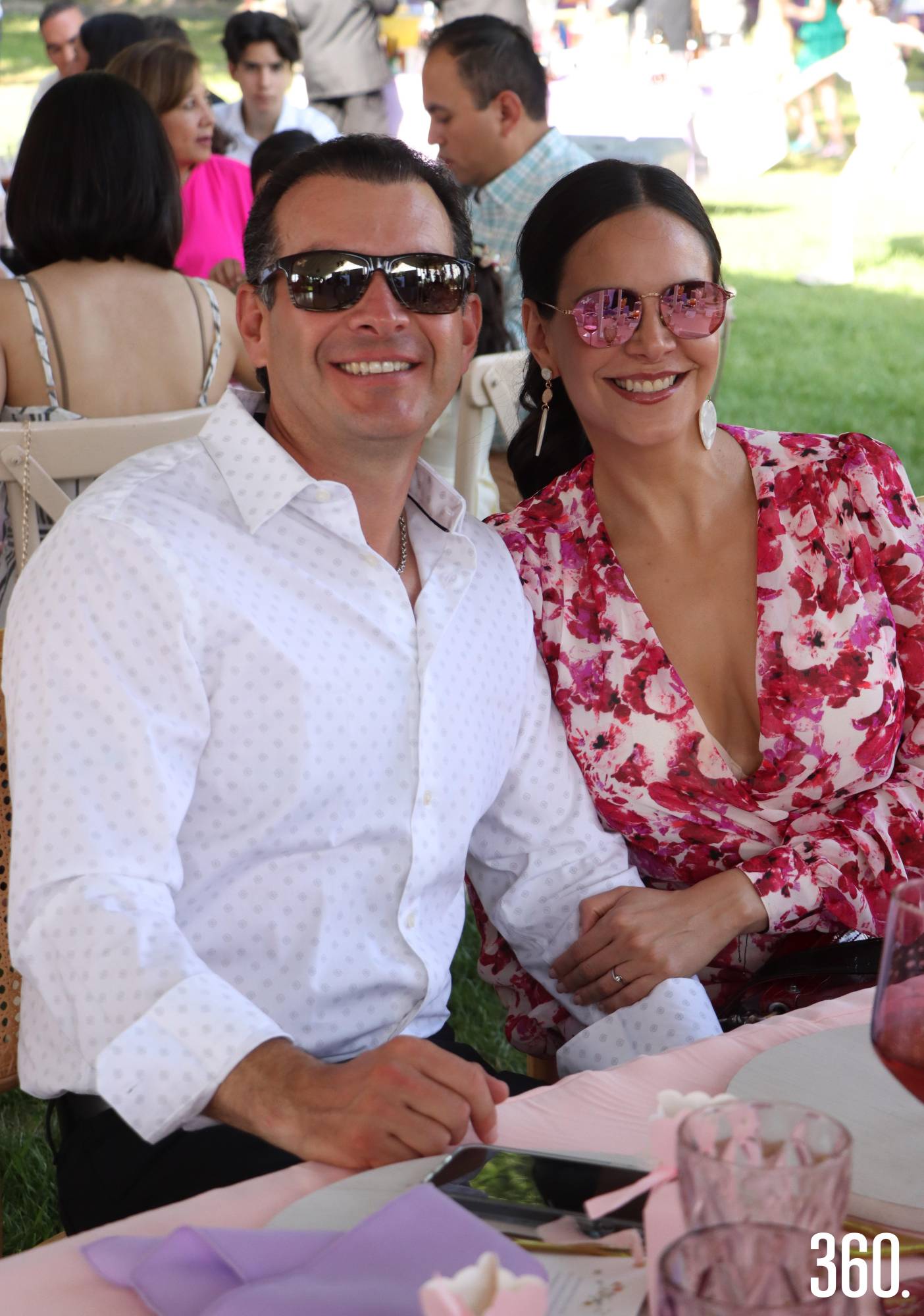 $!César Coss y Gaby Tovar.