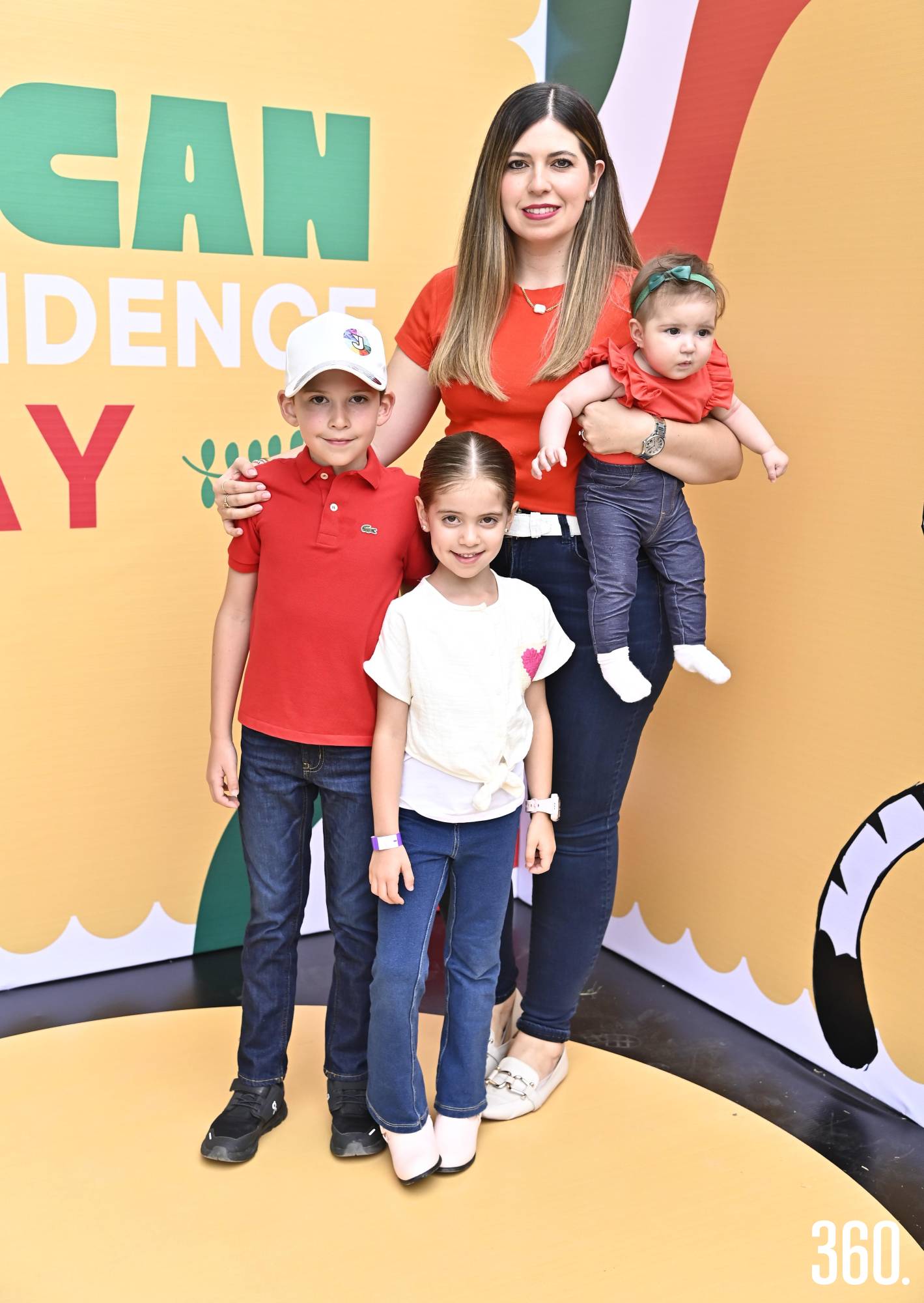 $!Roberto Rendón, Ana Lucia Peart, Valentina y Ana María Rendón.