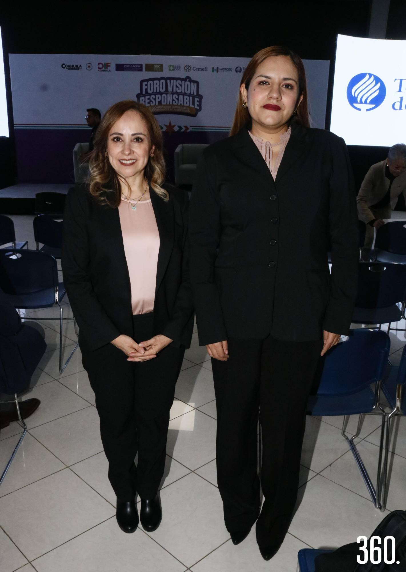 $!Lorena Hinojosa y Jessica Mireles de la empresa Milwaukee.