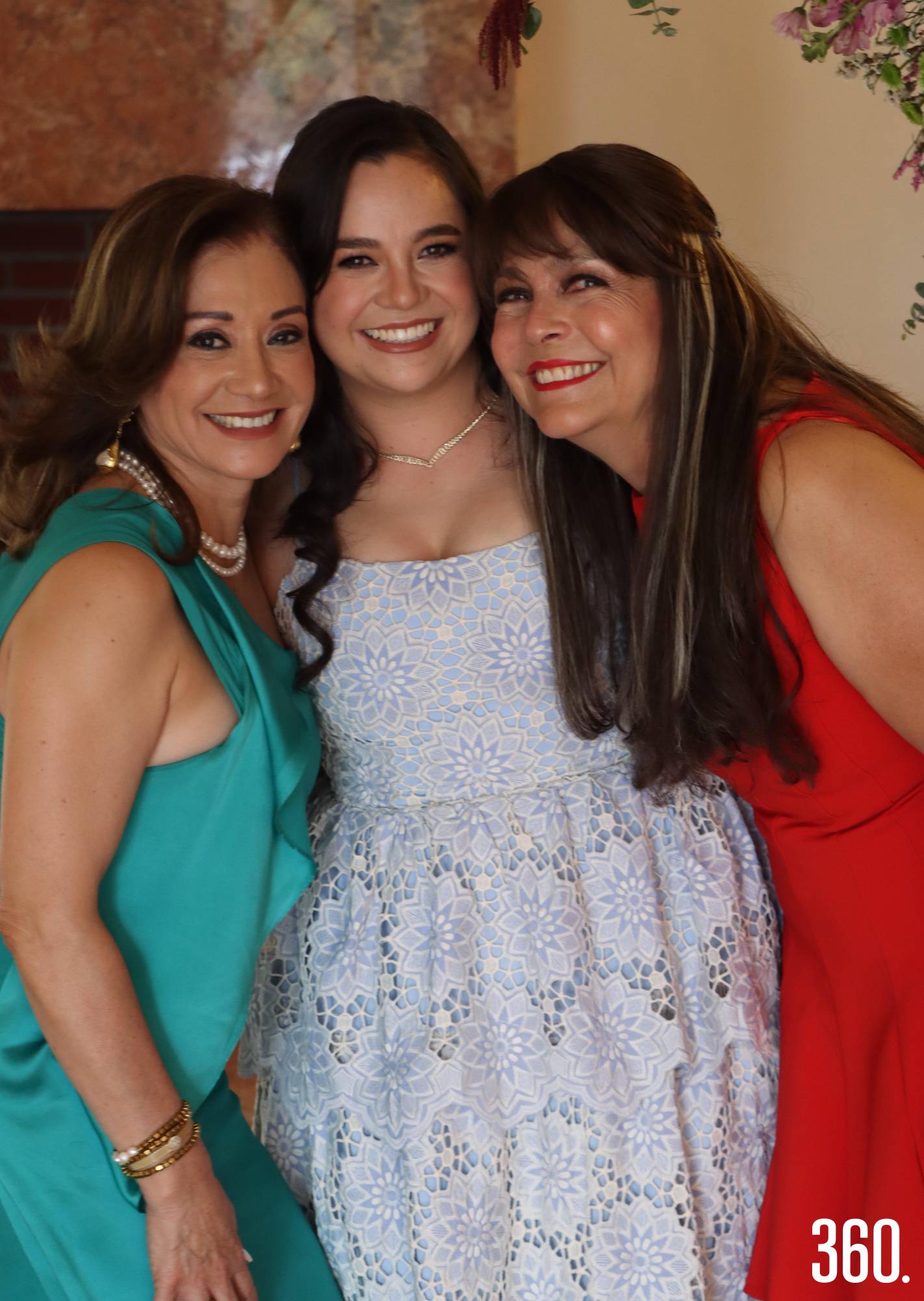 $!Fernanda con su suegra y madre, Martha Torres y Gloria Ruizesparza.