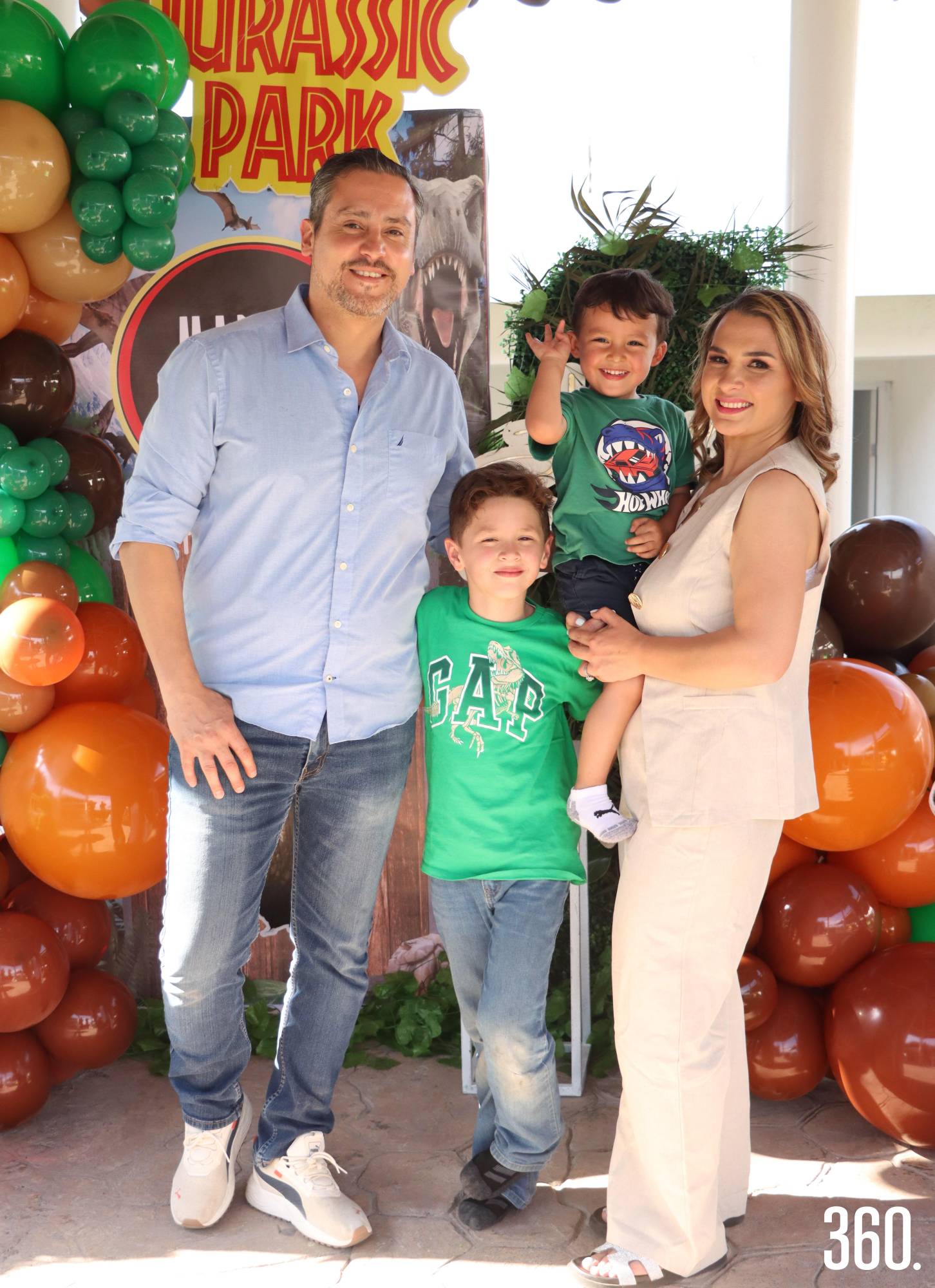 $!Marcelo con sus papás Mauricio Villarreal y Cynthia Armendáriz y su hermano, Rafael Villarreal.