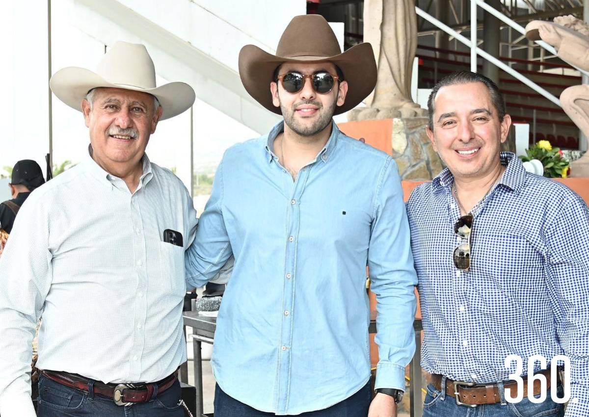FESTEJO PARA LEONARDO DÁVILA BLANCO