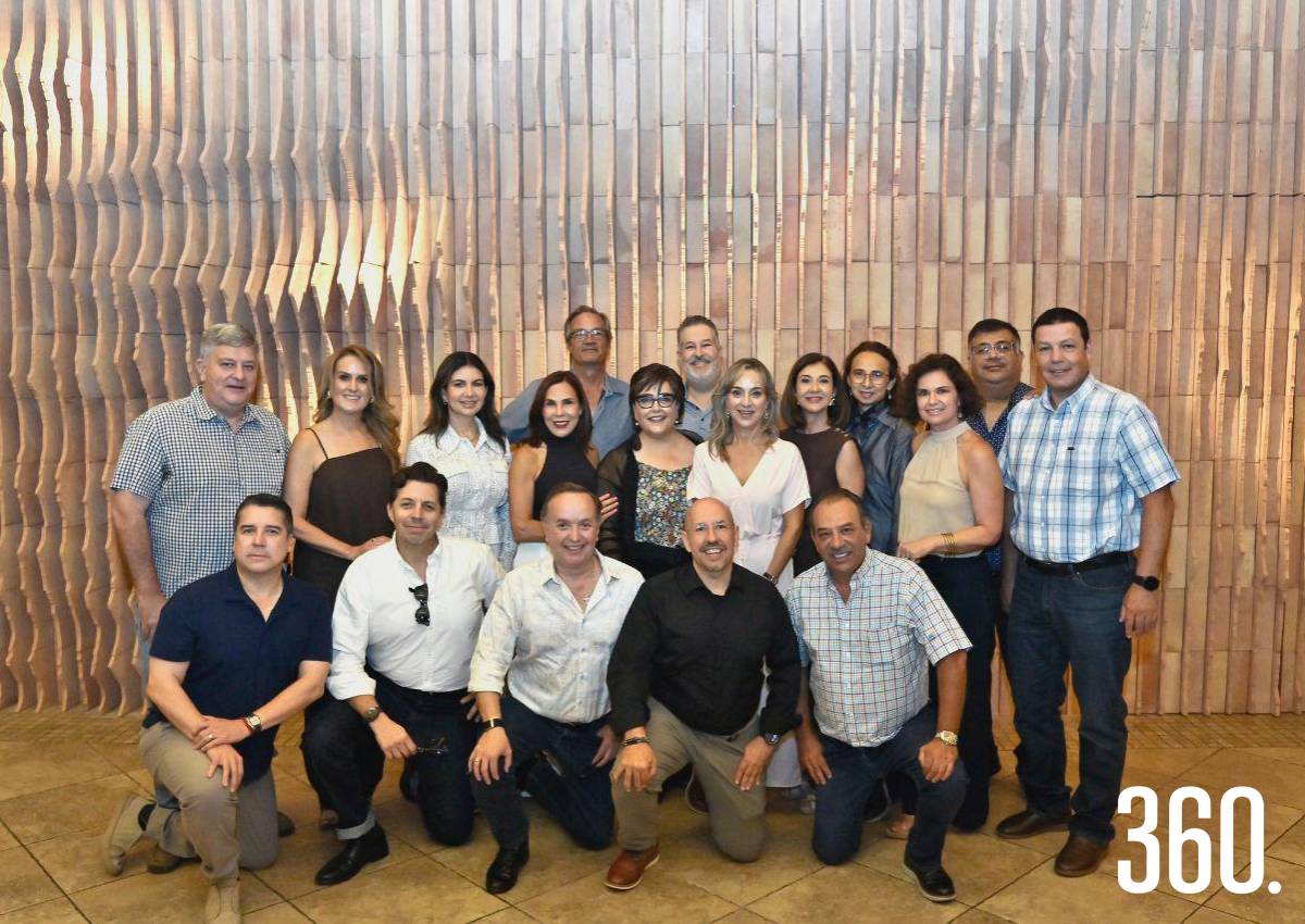 TIENEN REUNIÓN EX ALUMNOS GENERACIÓN 84-86 DE PREPA TEC