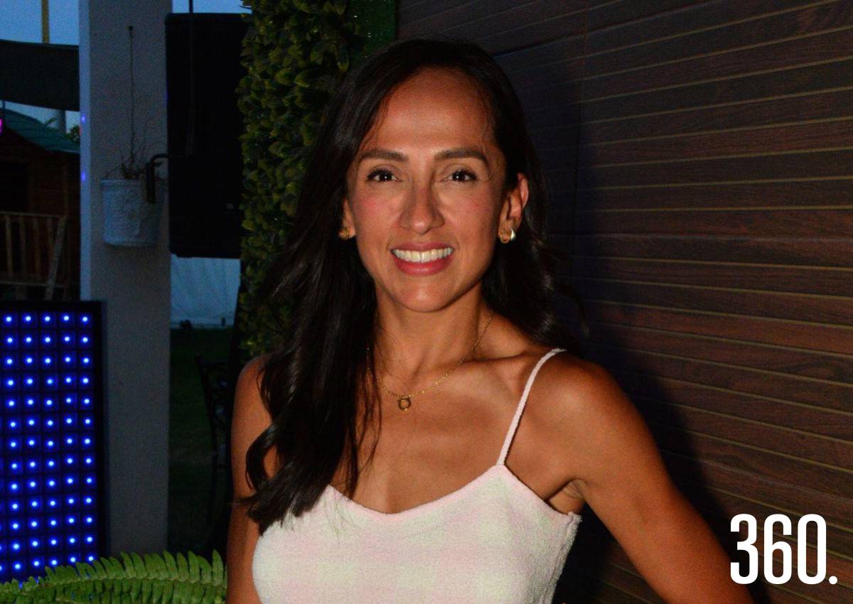 CUMPLEAÑOS DE LAURA DE LA PEÑA