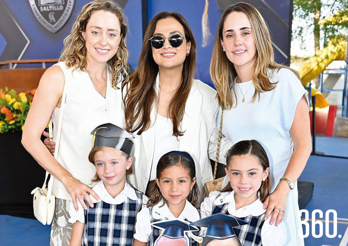 RECIBEN ALUMNOS DEL COLAM SUS DIPLOMAS