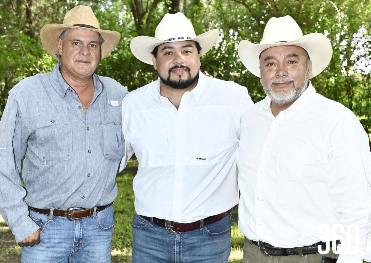 FESTEJO PARA JUAN JOSÉ BUSTOS LÓPEZ