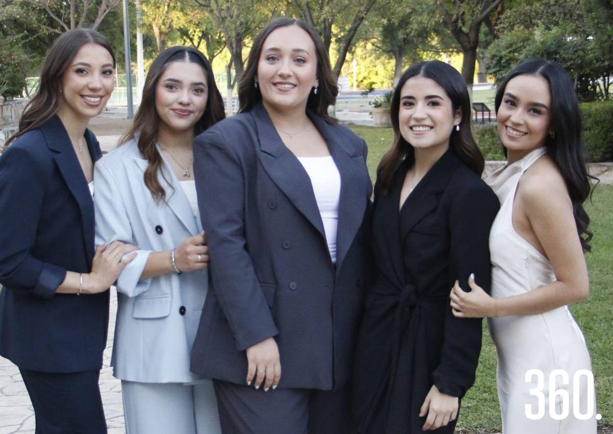 ¡BORREGOS FIRMAN SUS TÍTULOS!