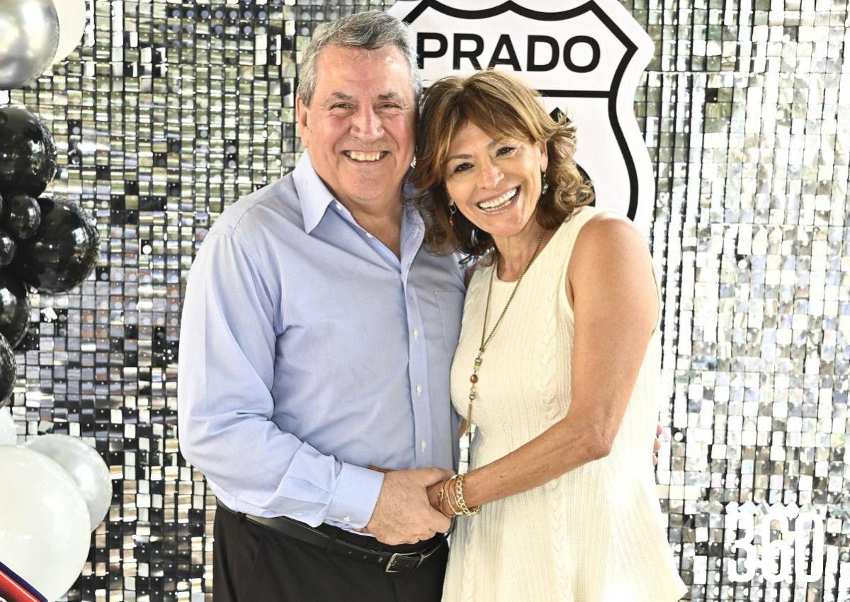 ARMANDO PRADO FESTEJA SU CUMPLEAÑOS EN ARTEAGA