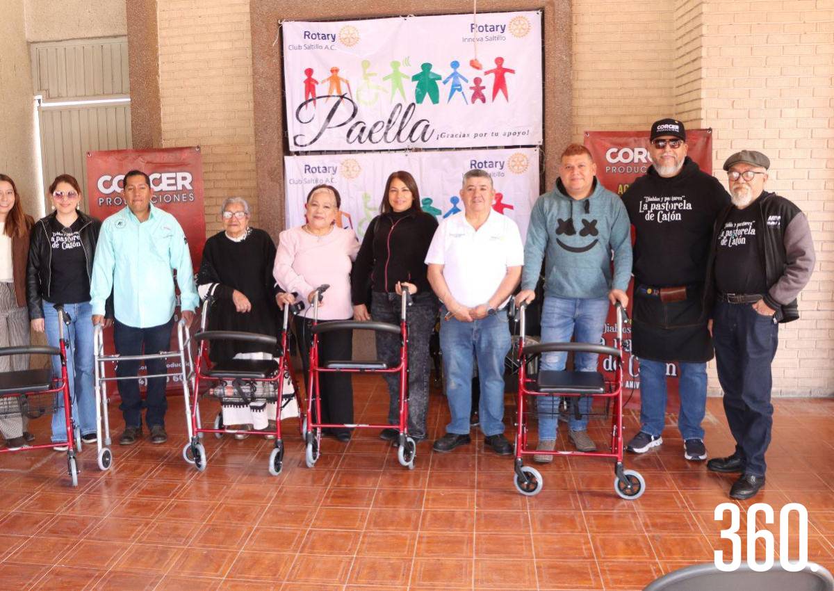 ROTARIOS ENTREGAN APOYOS ORTOPÉDICOS