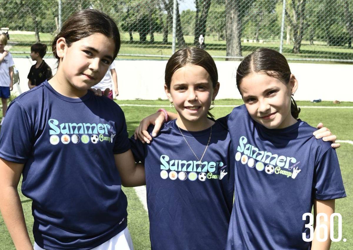 RECIBE CAMPESTRE A NIÑOS EN SU CAMPAMENTO