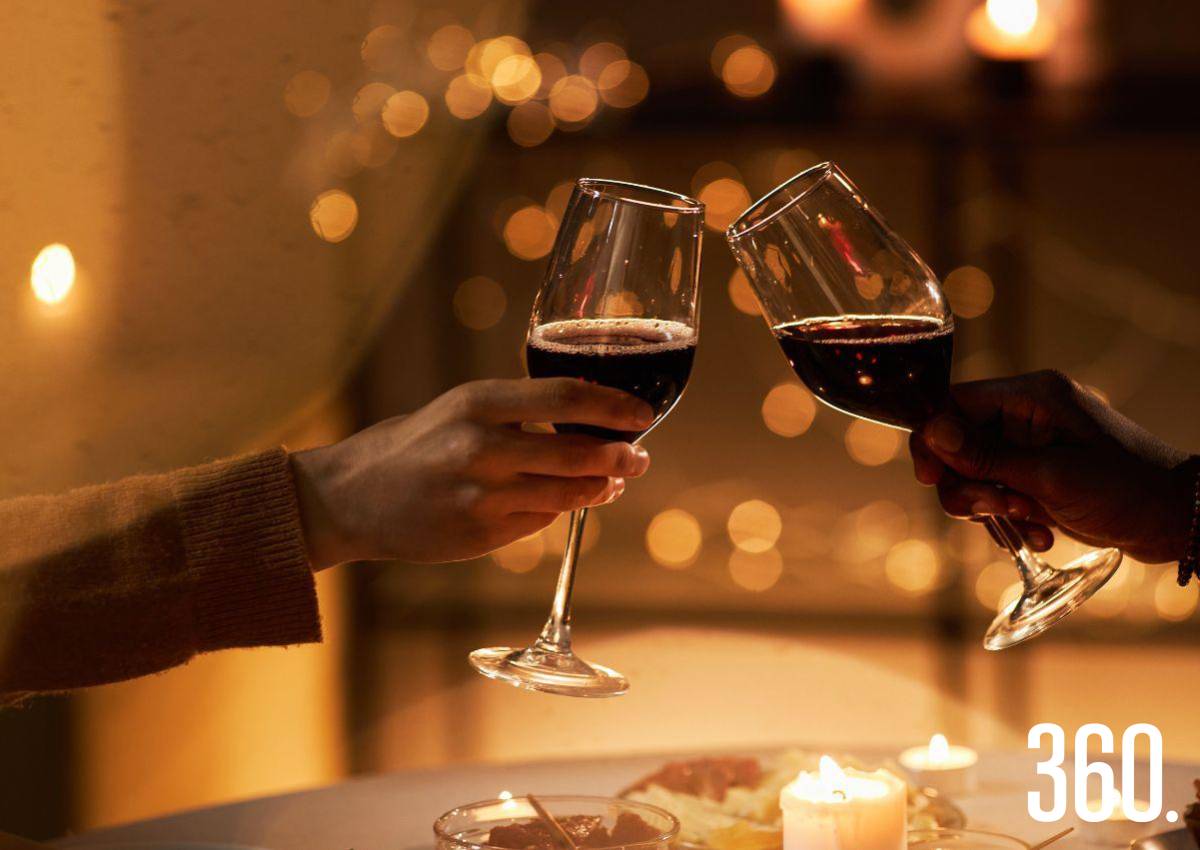 MARZO CON M DE MUJER Y DE MERLOT