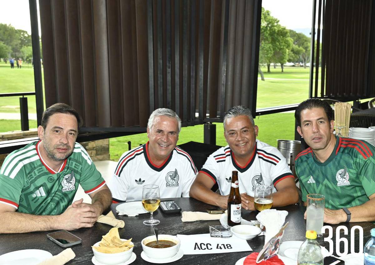 APOYA AFICIÓN A MÉXICO