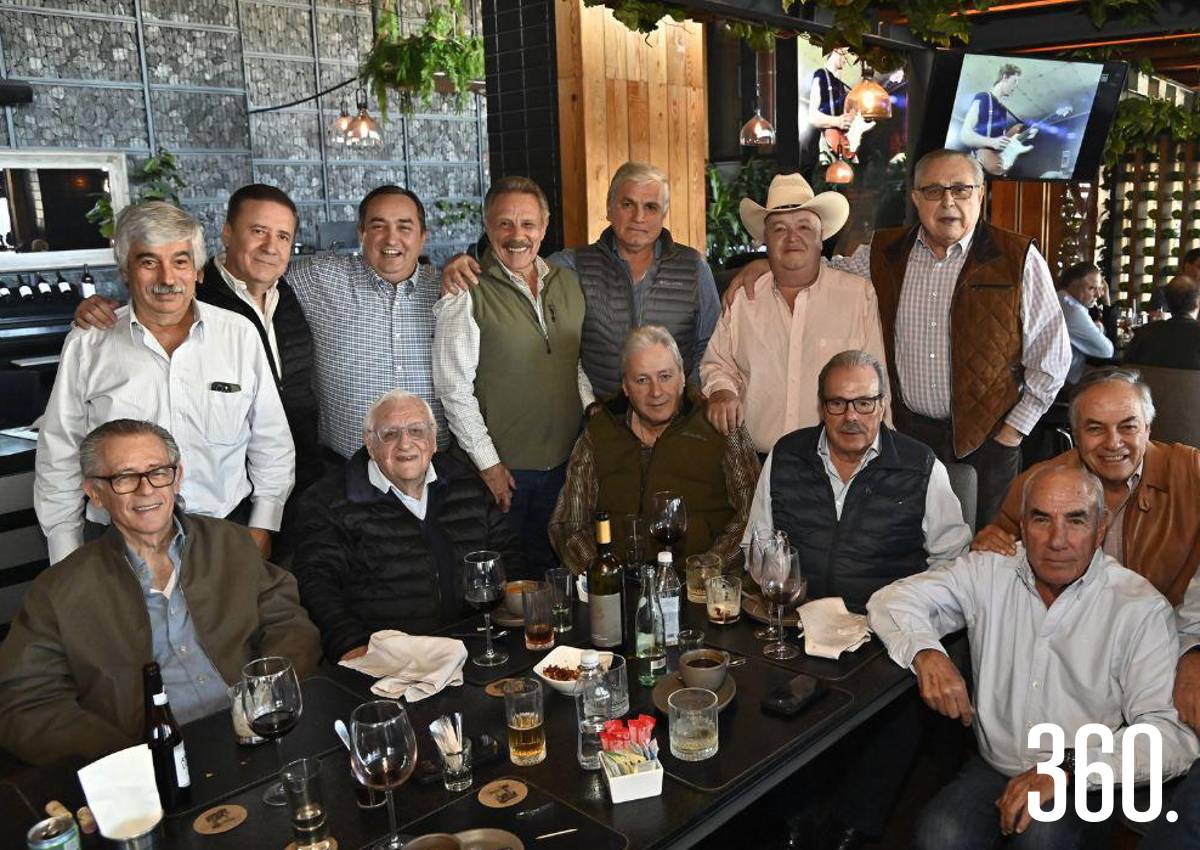 CUMPLEAÑOS DE HECTOR DE LA FUENTE Y SUS HIJOS