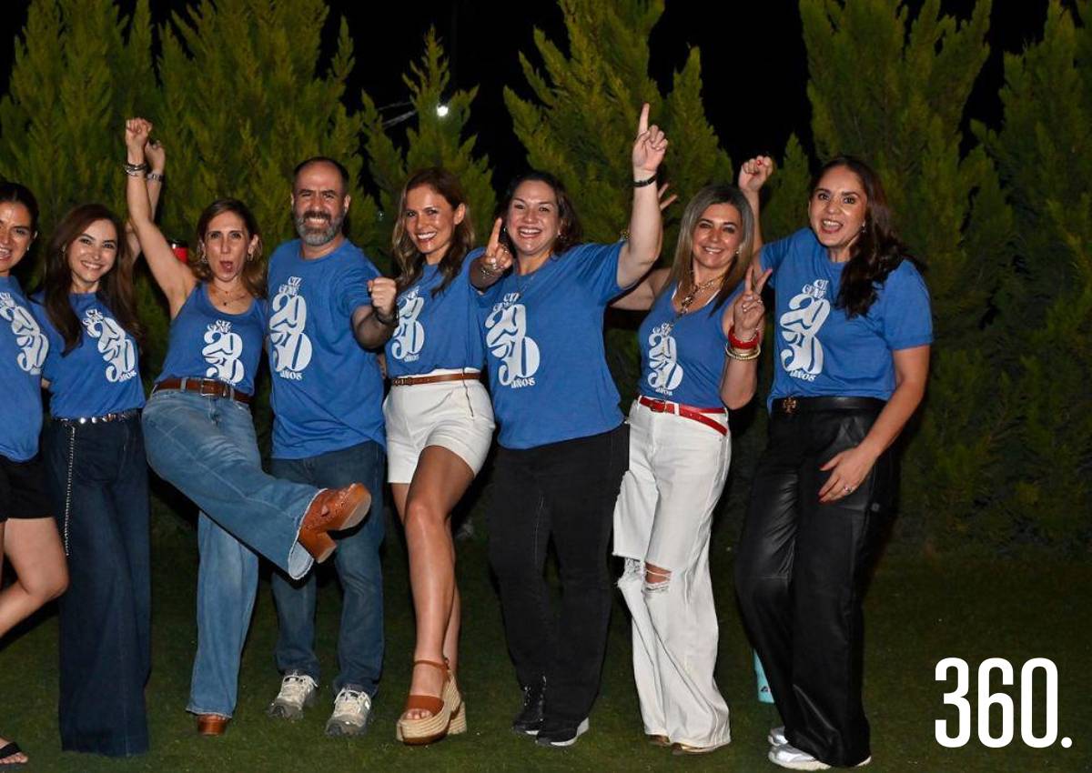 EXALUMNOS DEL ZARAGOZA SE REENCUENTRAN TRAS 3O AÑOS
