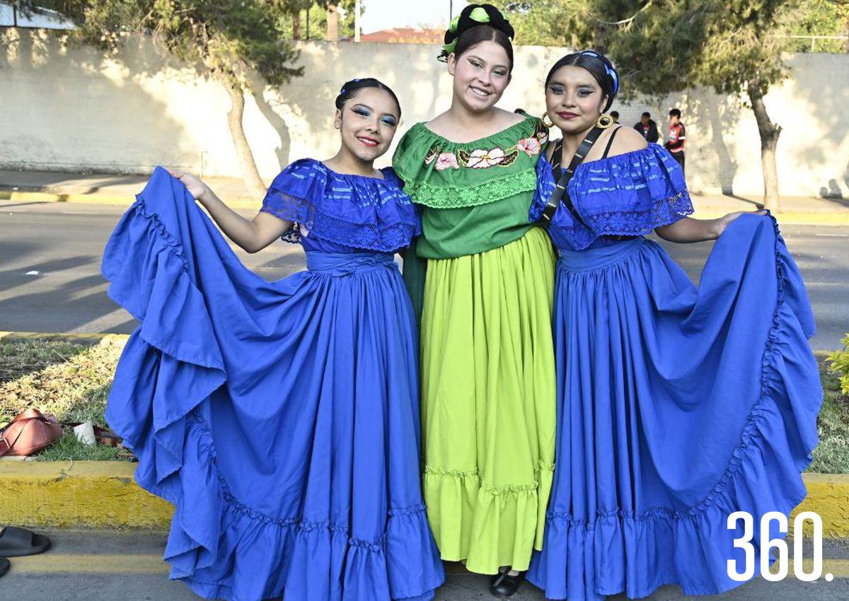CON DESFILE CONMEMORAN LA REVOLUCIÓN MEXICANA