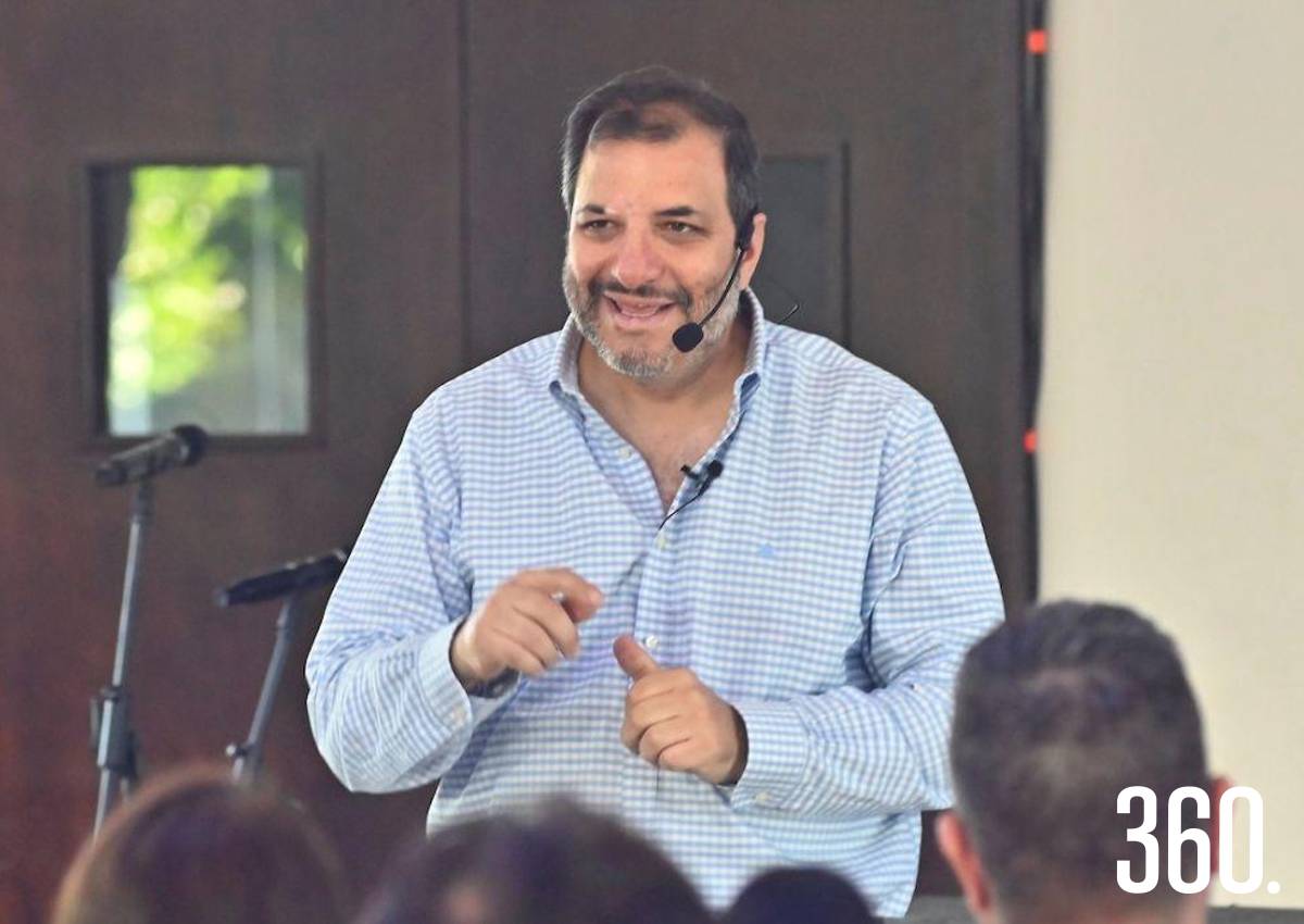 DANIEL MARCOS IMPARTE CONFERENCIA DE CRECIMIENTO EMPRESARIAL