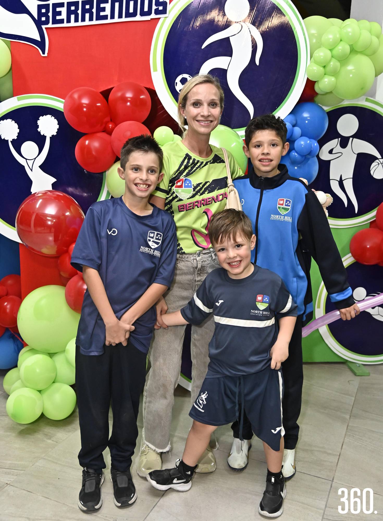 $!Mariángela González con Luca, Leo y Lorenzo Ferreira.