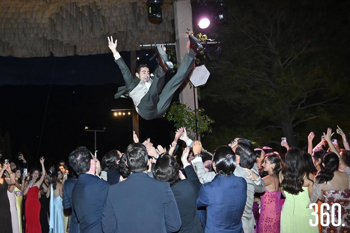 $!Una noche de festejos y alegría.