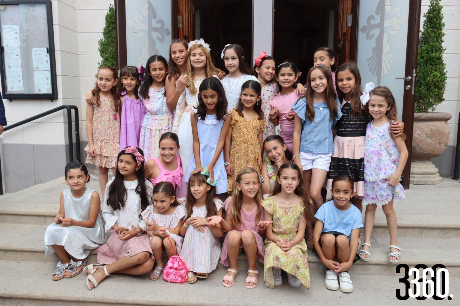 $!Lilia María acompañada por sus amigas.