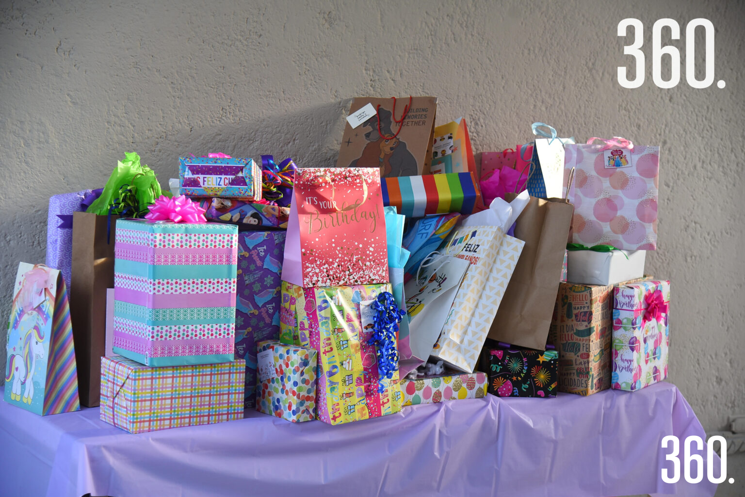 $!Regalos para la cumpleañera.