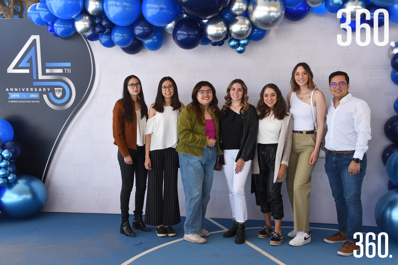 $!Angela Zamora, Ana Paulina Díaz, Priscila Rodríguez, Roberta Villaseñor, Cecilia Fajardo, Ariadna Valdés y Pablo Ocañas.