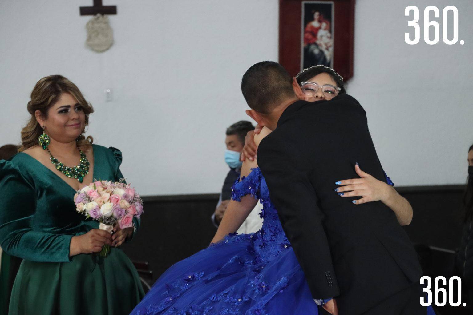 $!Momentos durante su misa de XV años.